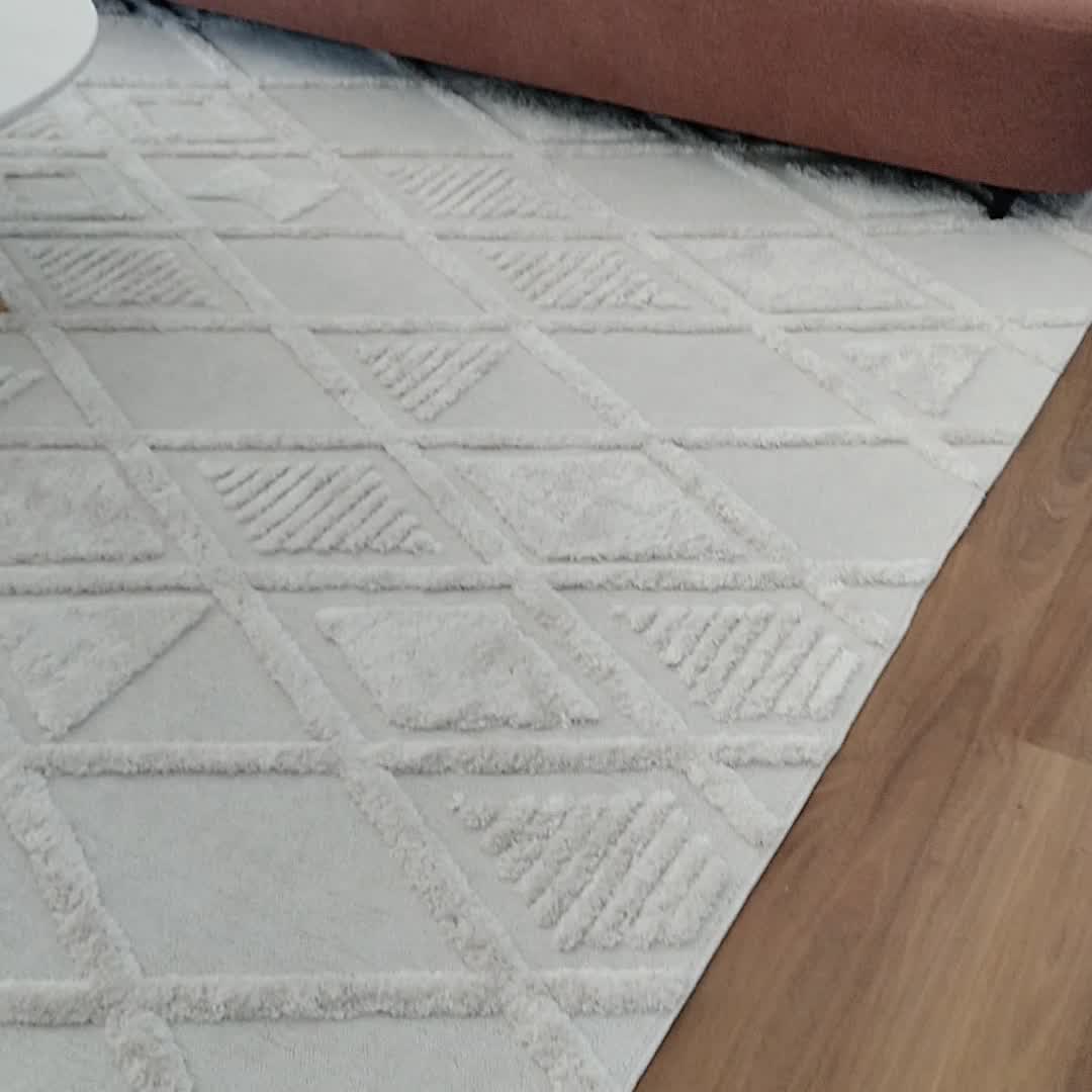 Kira Diamond Detail Textured Rug