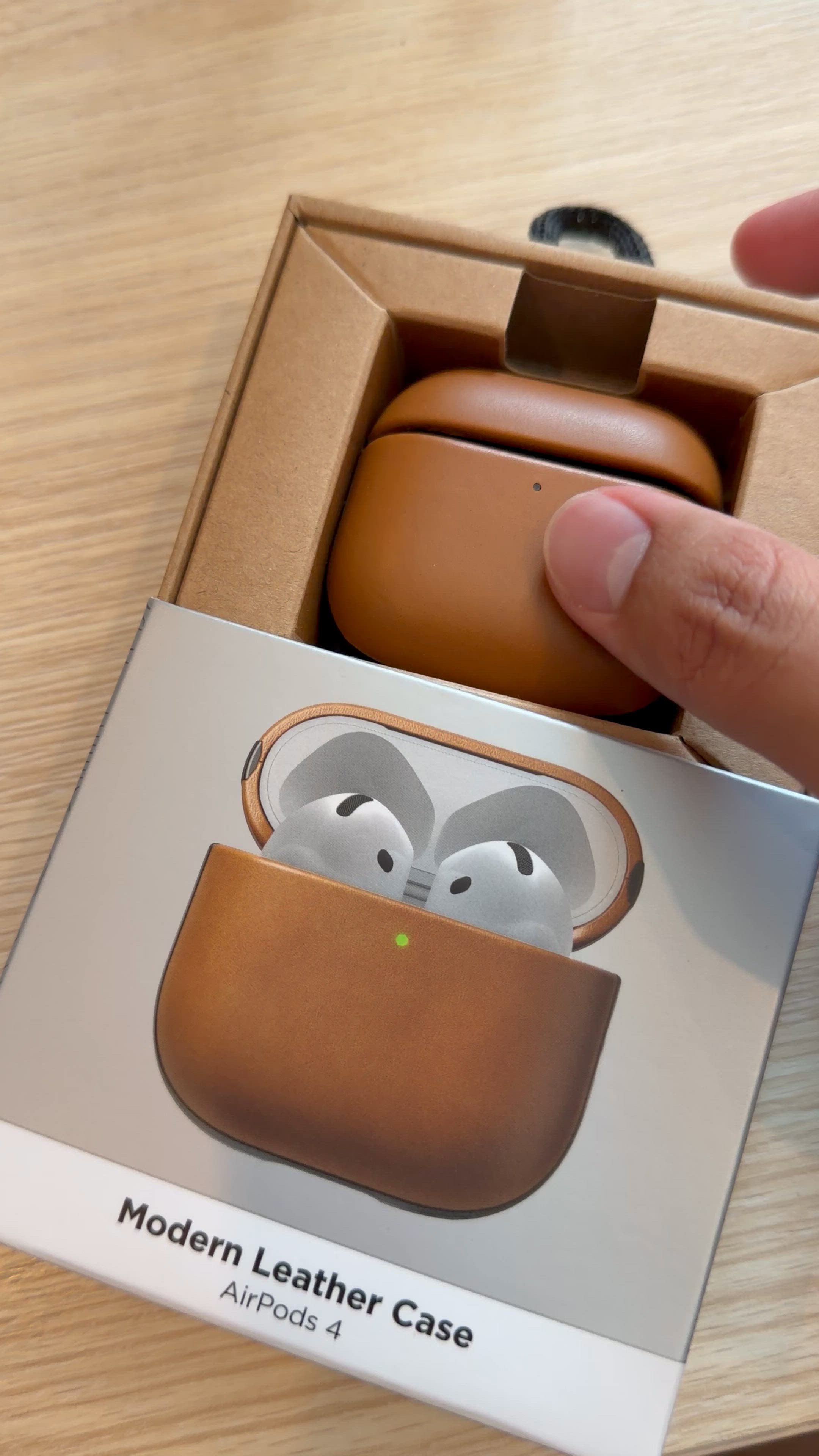 Modern Leather Case - AirPods Pro (2nd Gen) | English Tan | NOMAD®
