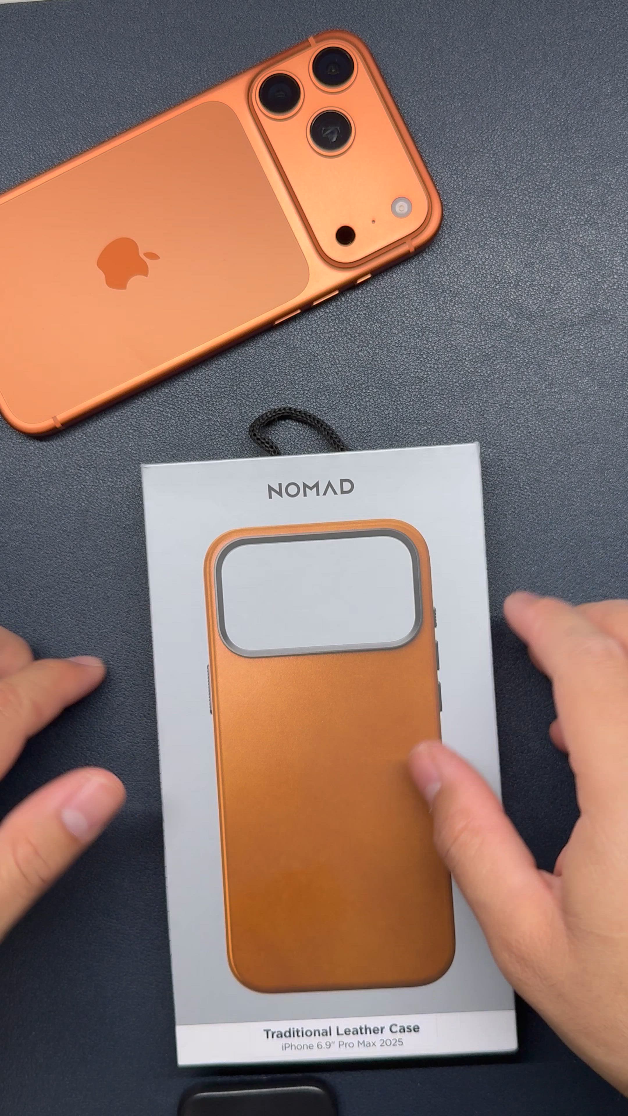 Traditional Leather Case - iPhone 16 Pro | Black | Nomad