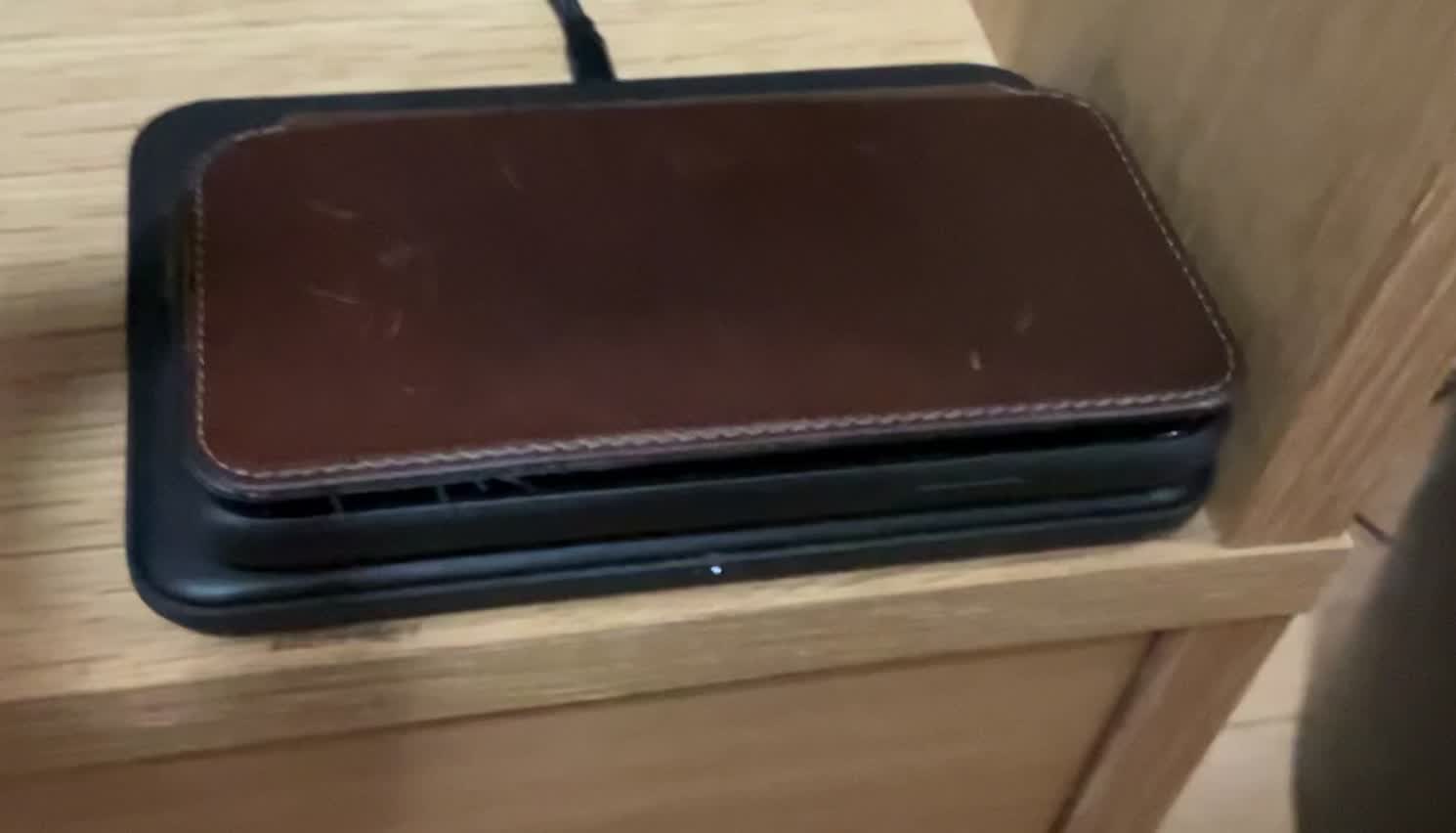 Base Station Hub V4 | Global Charger | NOMAD®