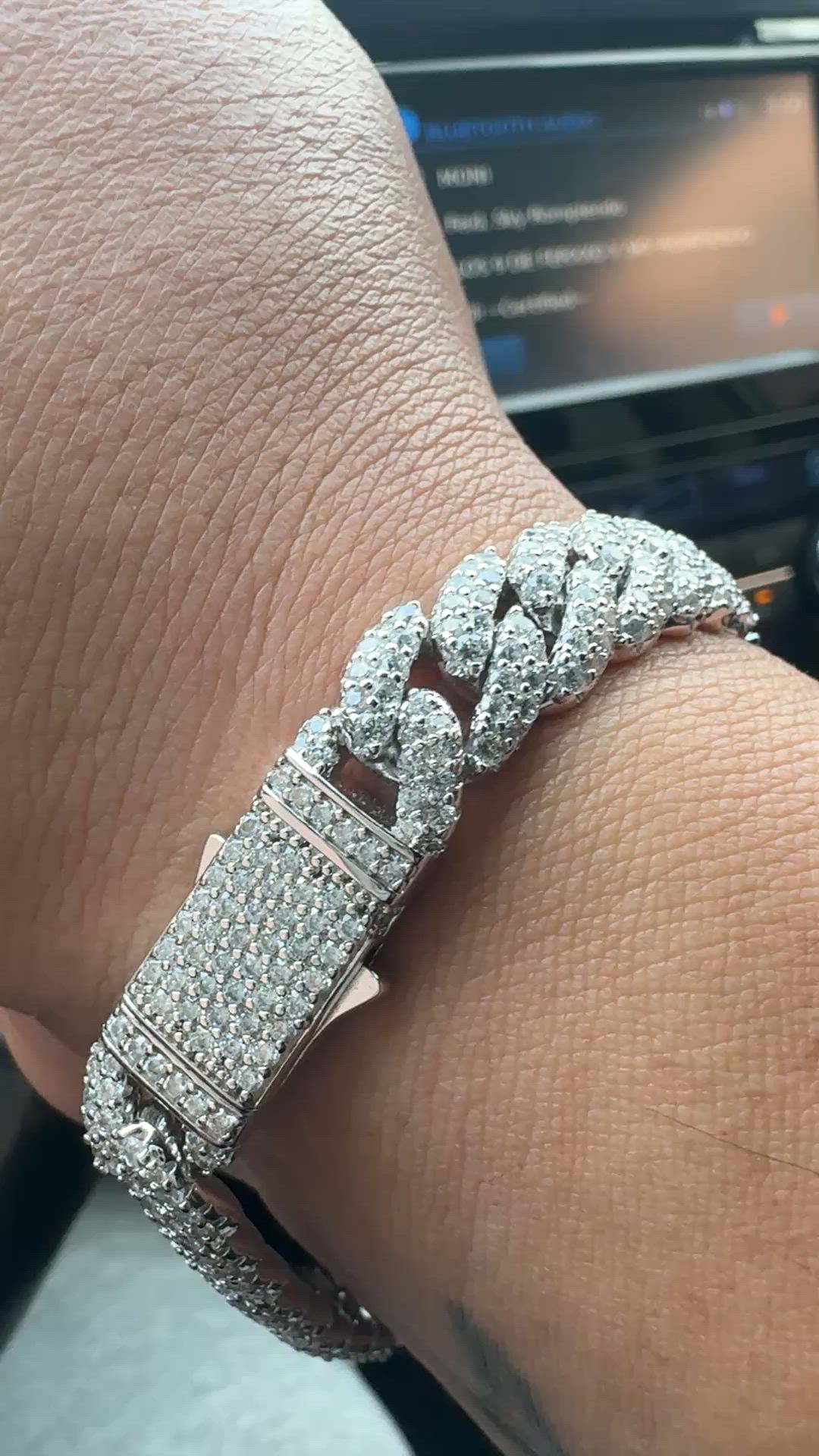 Iced Out Cuban Link Bracelet 10mm