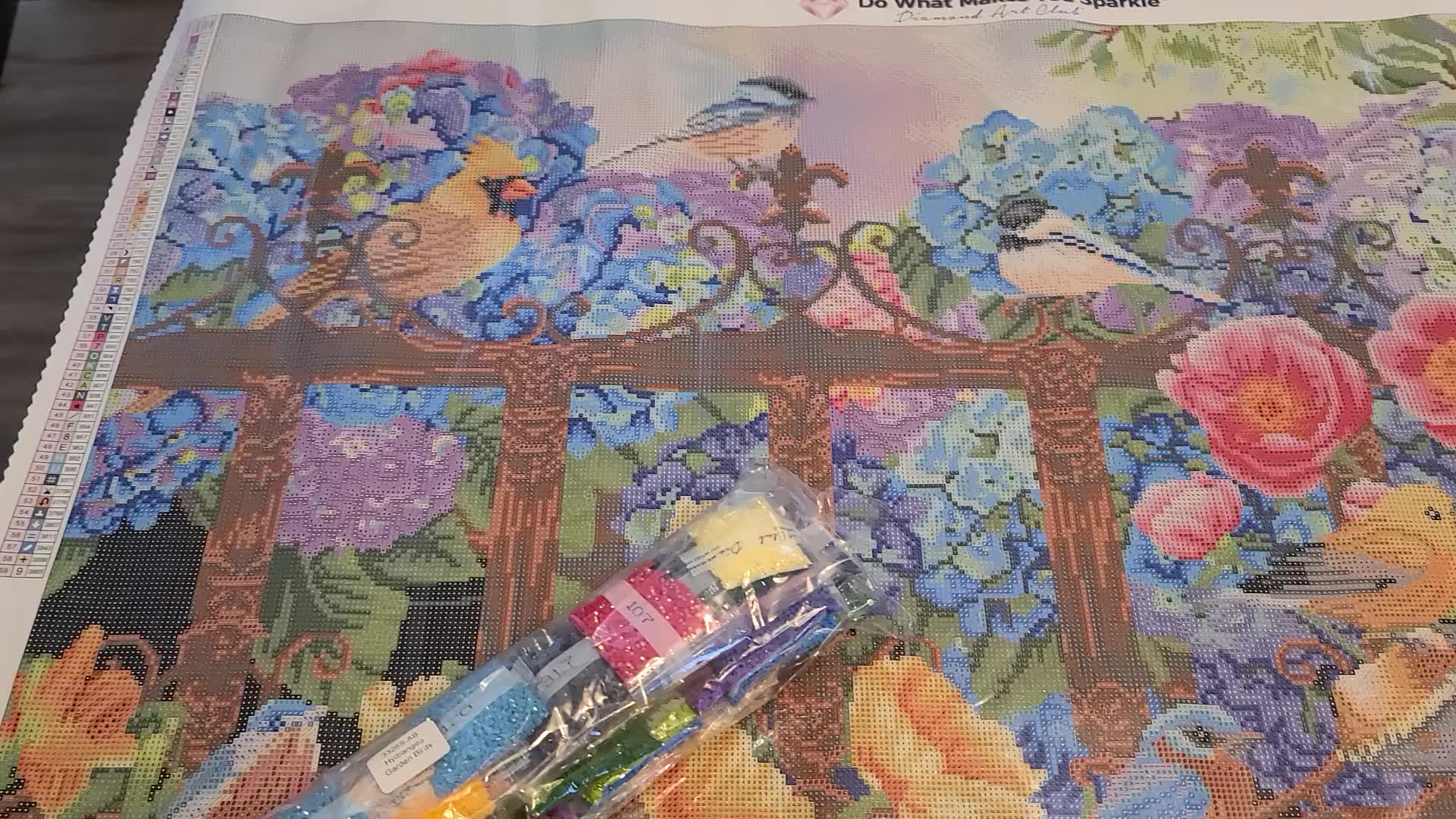hydrangea-garden-birds-diamond