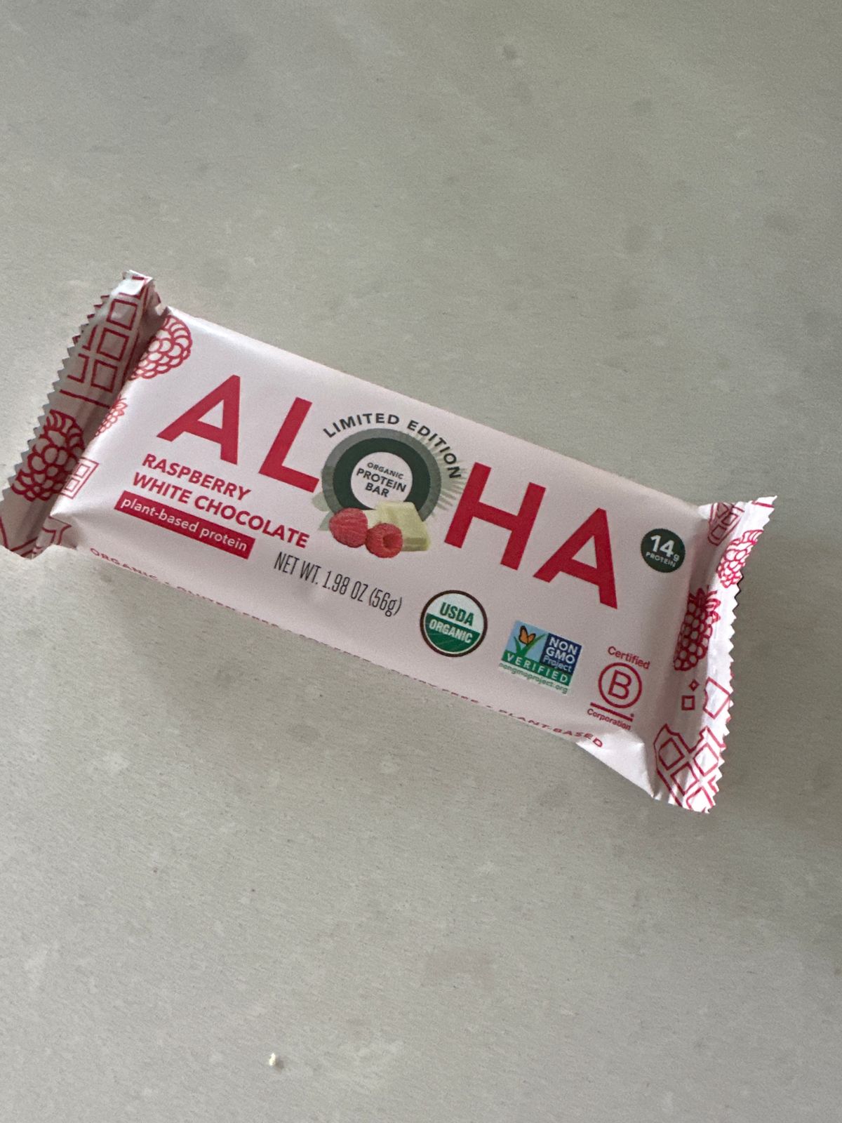 Raspberry White Chocolate Protein Bar – Aloha