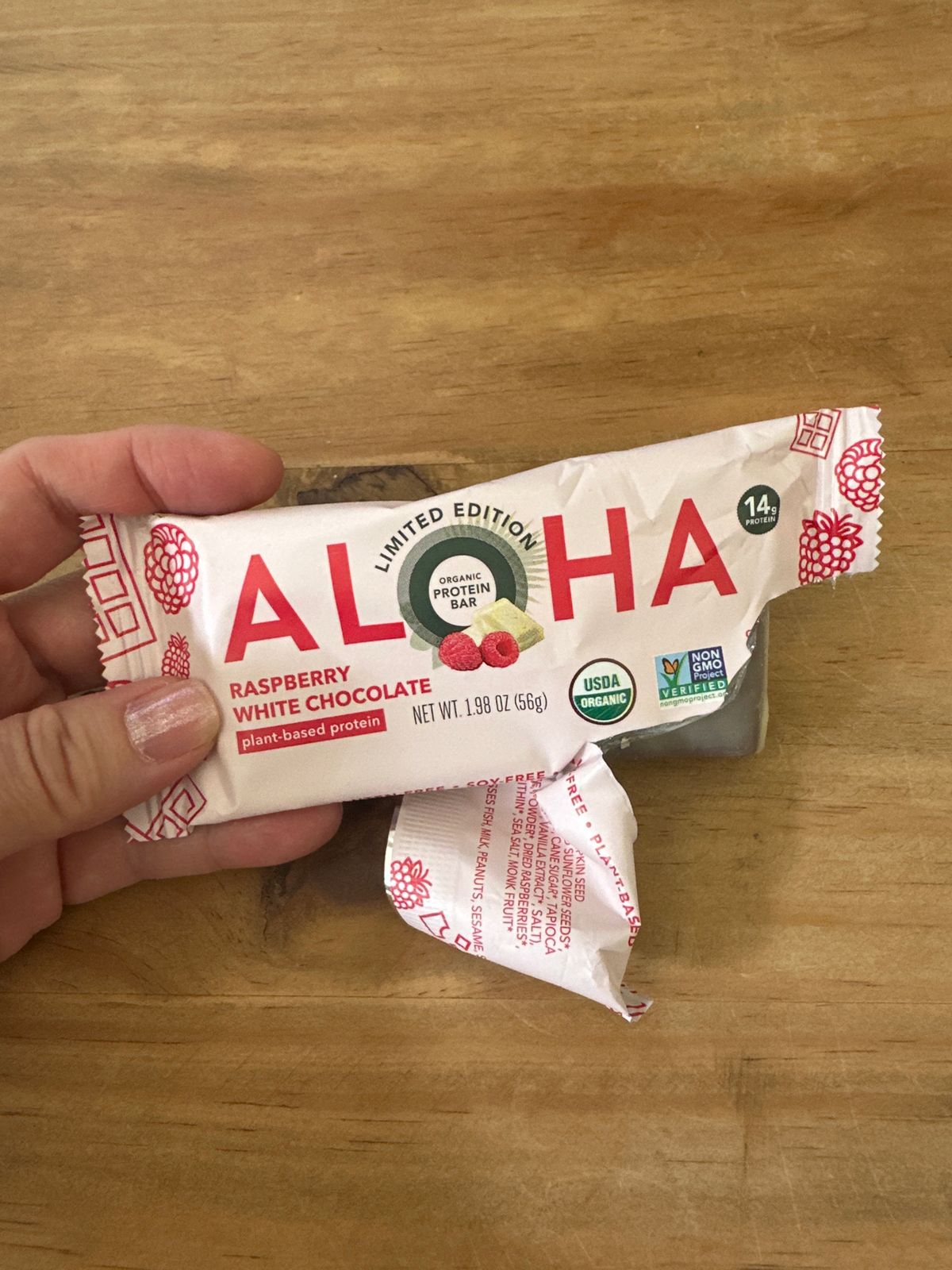 Raspberry White Chocolate Protein Bar – Aloha