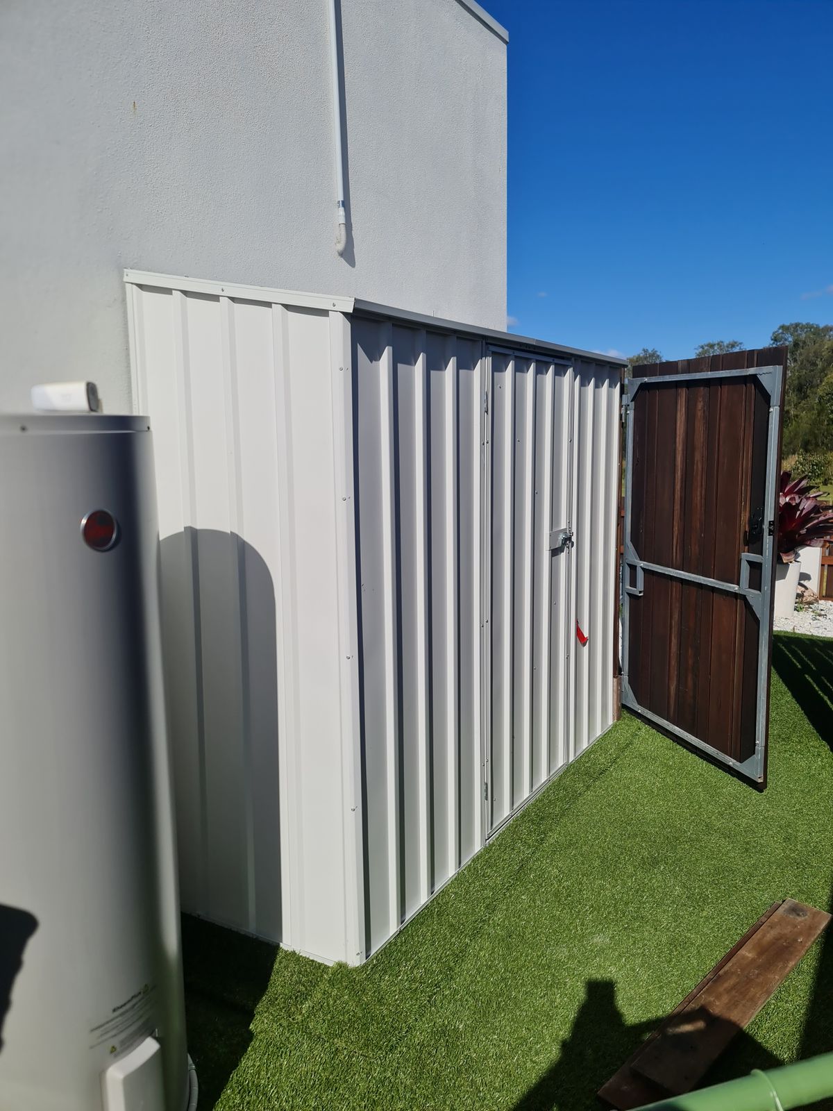 EasyShed Off The Wall Garden Shed 2.25m (w) x 0.78m (d) x 1.95m (h) Classic