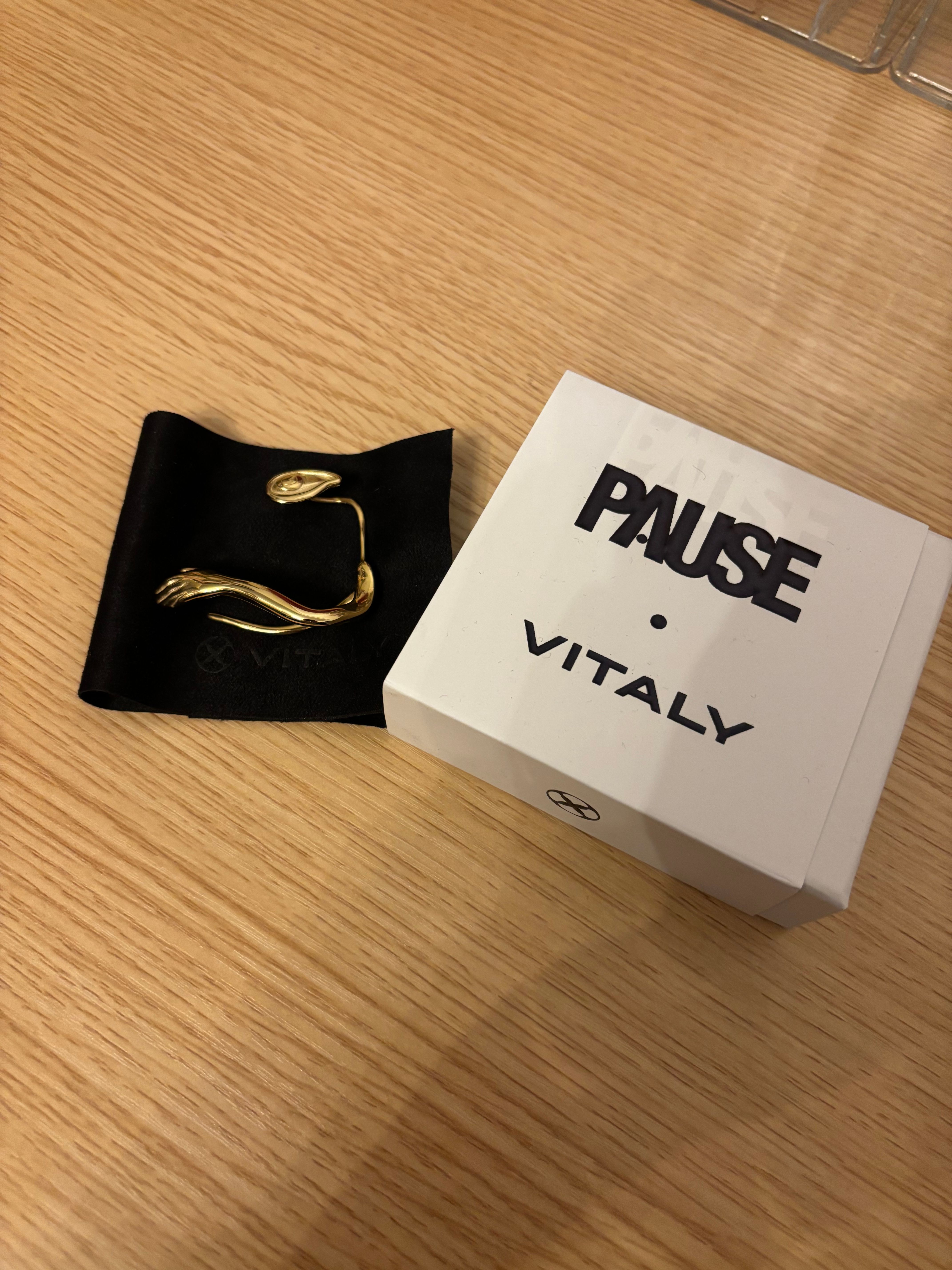 送関込み ★Vitaly★ Connect x Pause Magazine イヤーカフ Connect x Pause Magazine – Vitaly