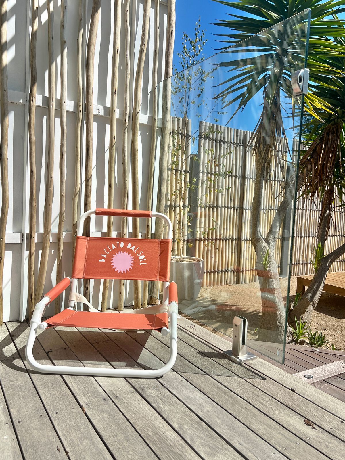 Luxe Beach Chair | The Resort Coastal Blue - SUNNYLiFE