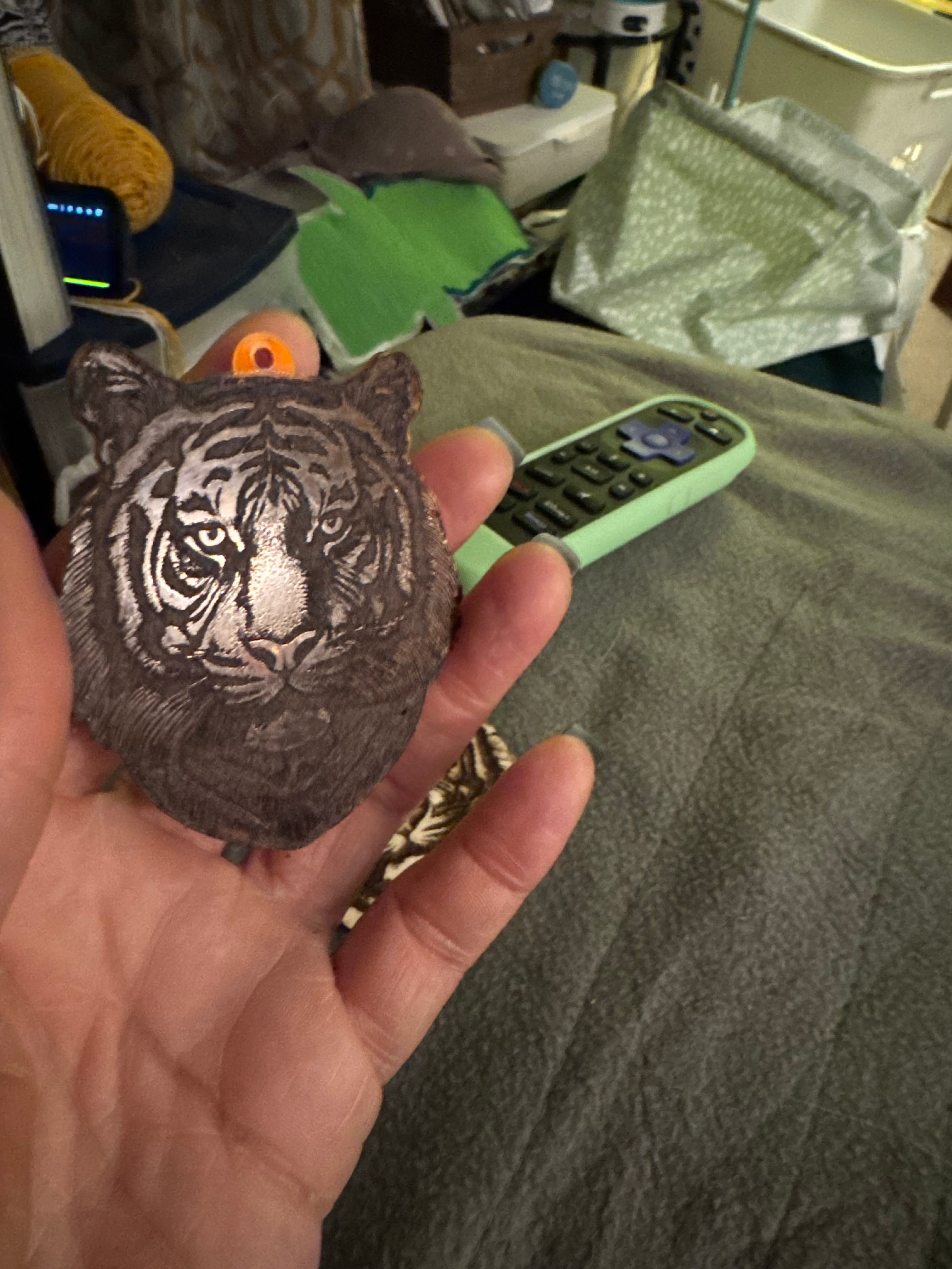Supreme Tiger Keychain Silver - FW24 - US