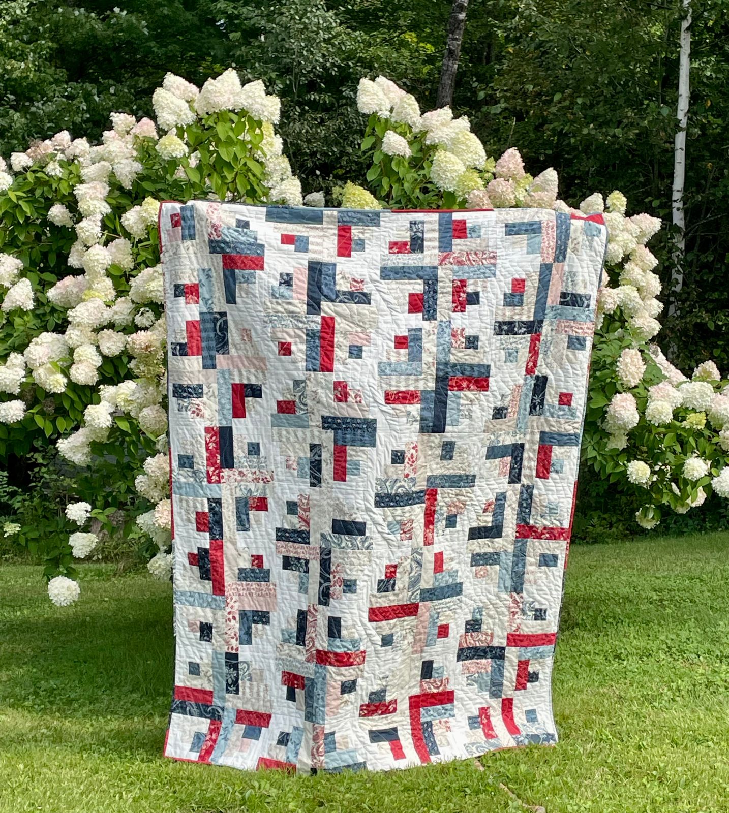 River Log Cabin Quilt Pattern by Missouri Star