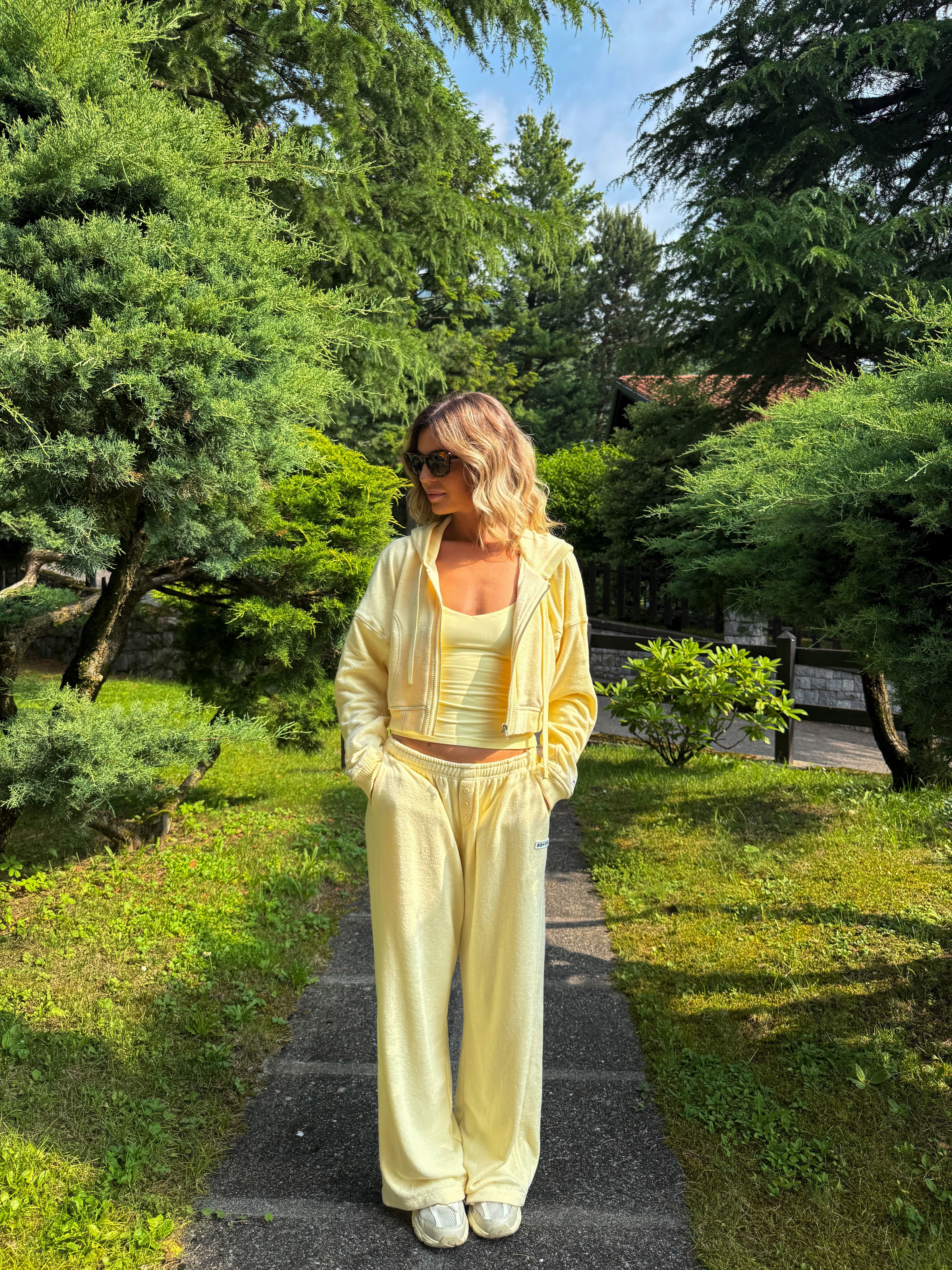 Cropped Zip-Up Hoodie in Lemon – Bo+Tee