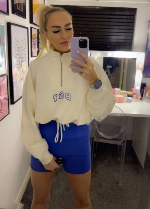 ★GENERAL IDEA★ COZY CROP SWEATSHIRT IVORY WBC1L51542 Feya Cropped Pullover | Lovers + Friends