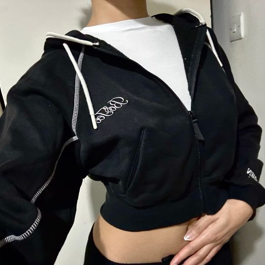 Zip-Up Cropped Hoodie in Black | Bo&Tee – Bo+Tee