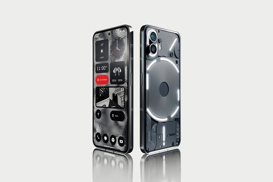 NOTHING PHONE (2) - Heyup