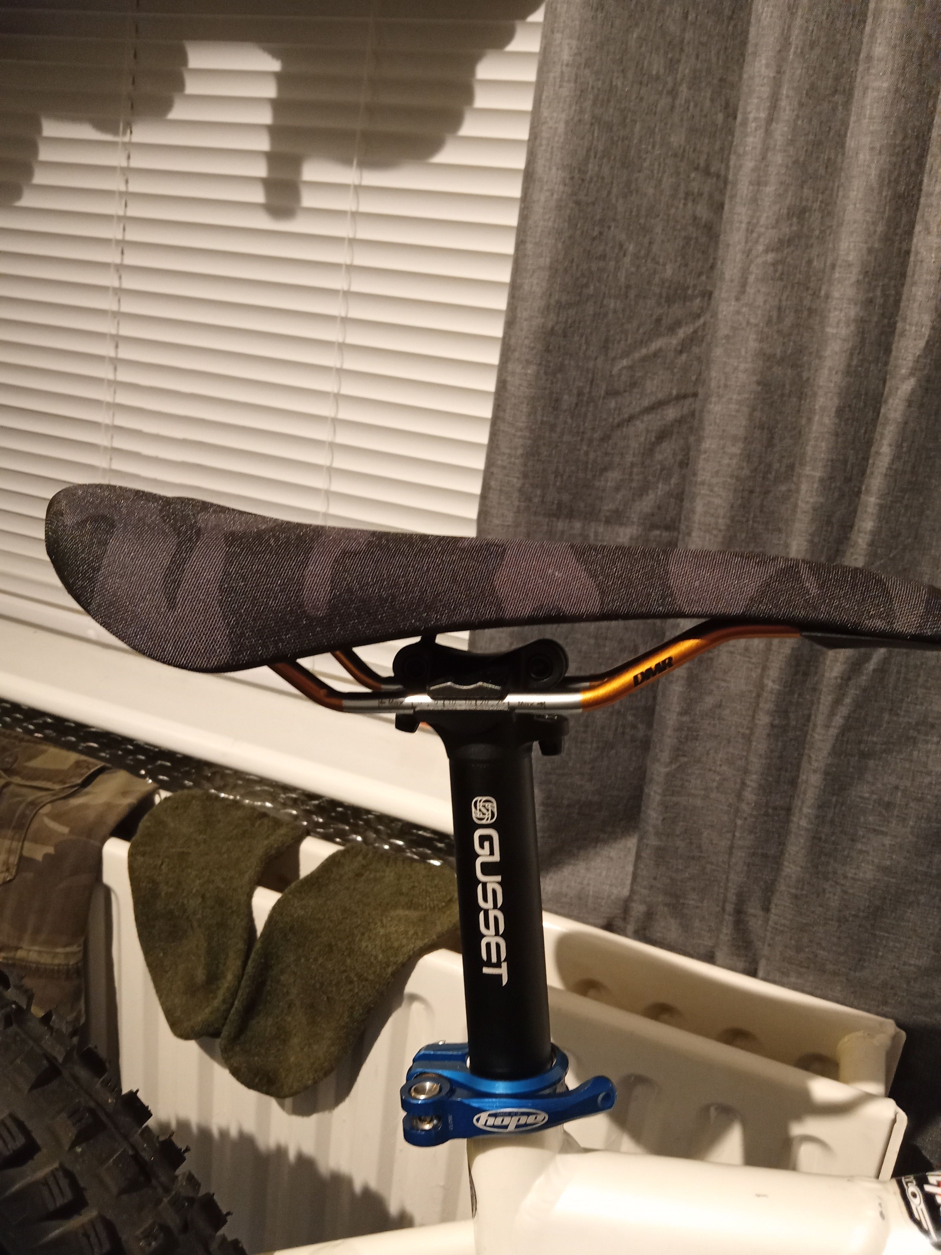 DMRBIKES saddle ① DMR OiOi Saddle – DMR Bikes