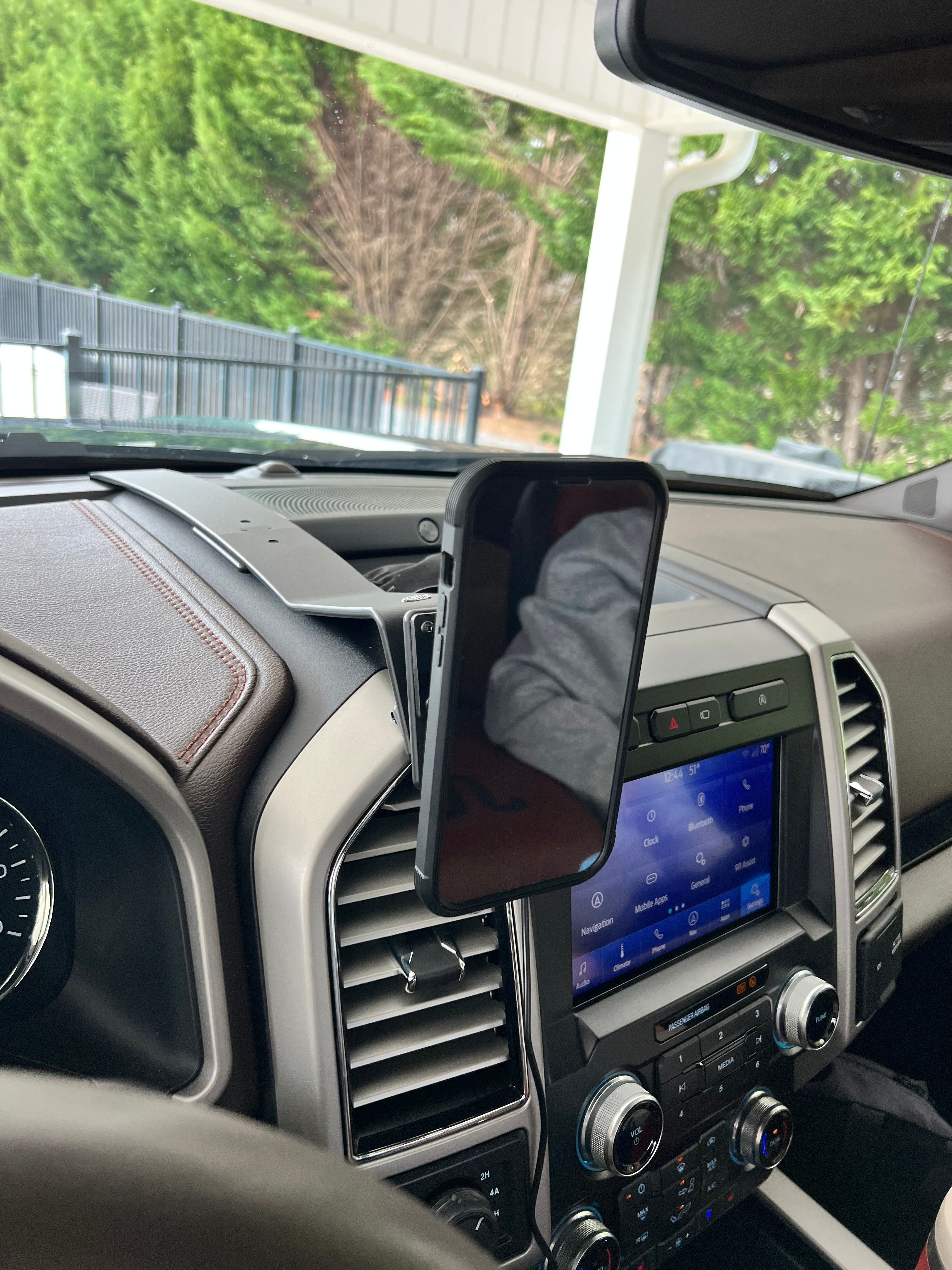 International For Sale 50 + Shipping ProClip Adjustable iPhone Car