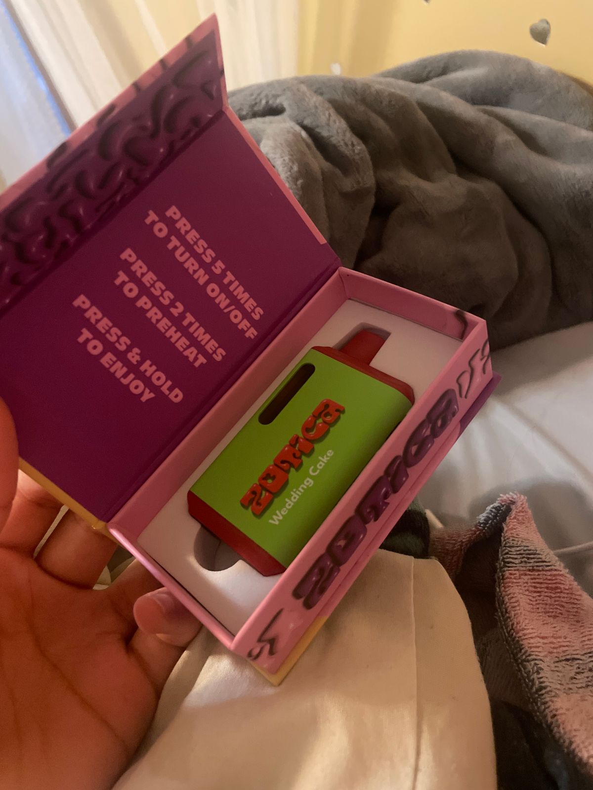 【1ml × 2本】CNP + H4CBDリキッド 90％WEDDINGCAKE Zotica Green Hulk Wedding Cake THC-A Vaporizer - 6000mg