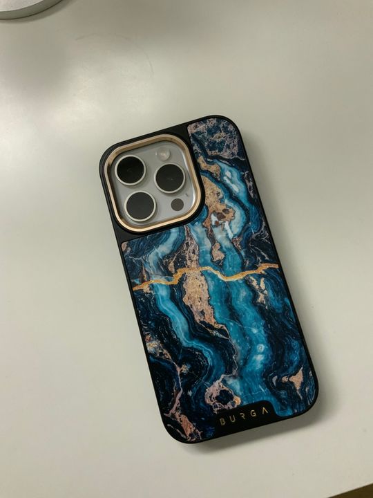 Bitter Apricot - iPhone 15 Pro ケース | BURGA