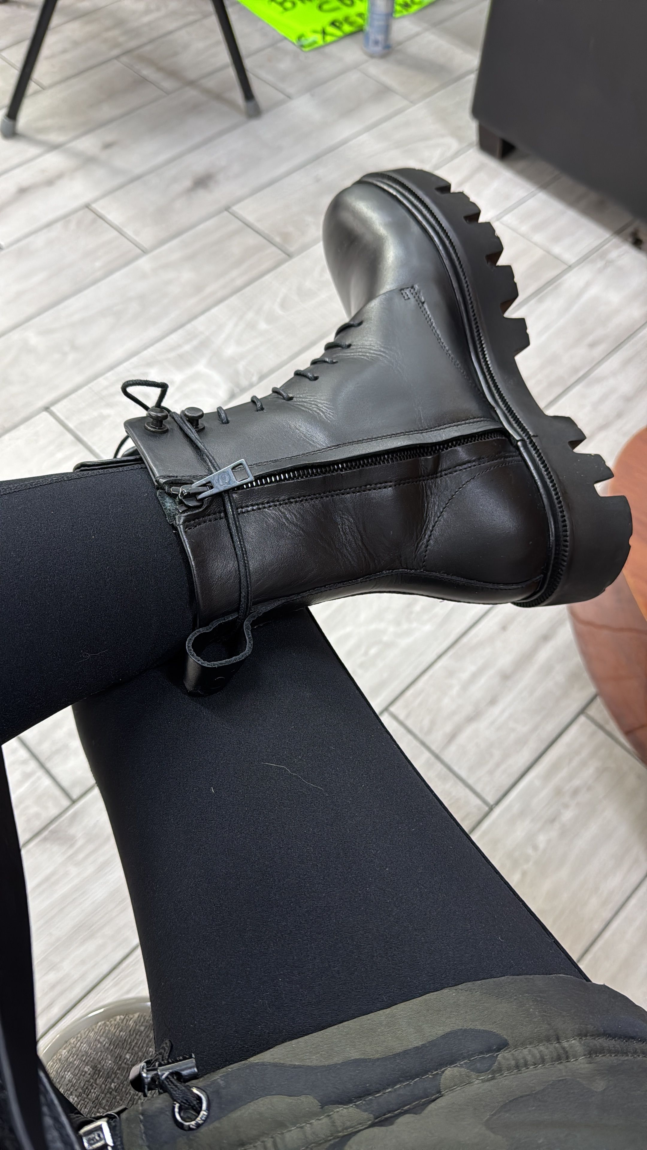 S　　　　　　　　　　　　　　　　【極厚革】CORTINA LEATHER Traverso - Two-Tone Leather