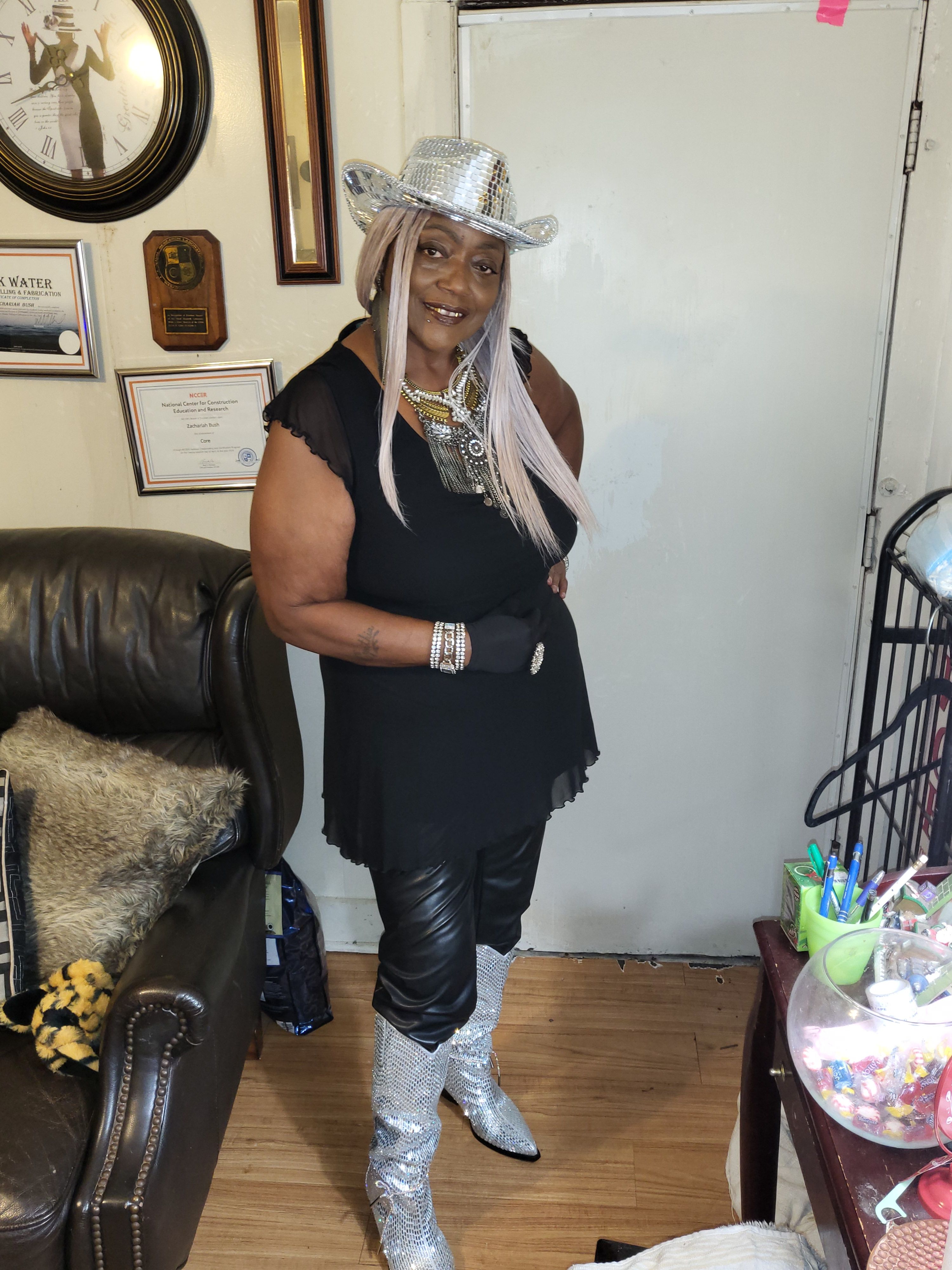 AZALEA WANG DRIVEN RHINESTONE WESTERN BOOT IN SILVER – AKIRA AZALEA WANG DRIVEN RHINESTONE WESTERN BOOT IN SILVER – AKIRA