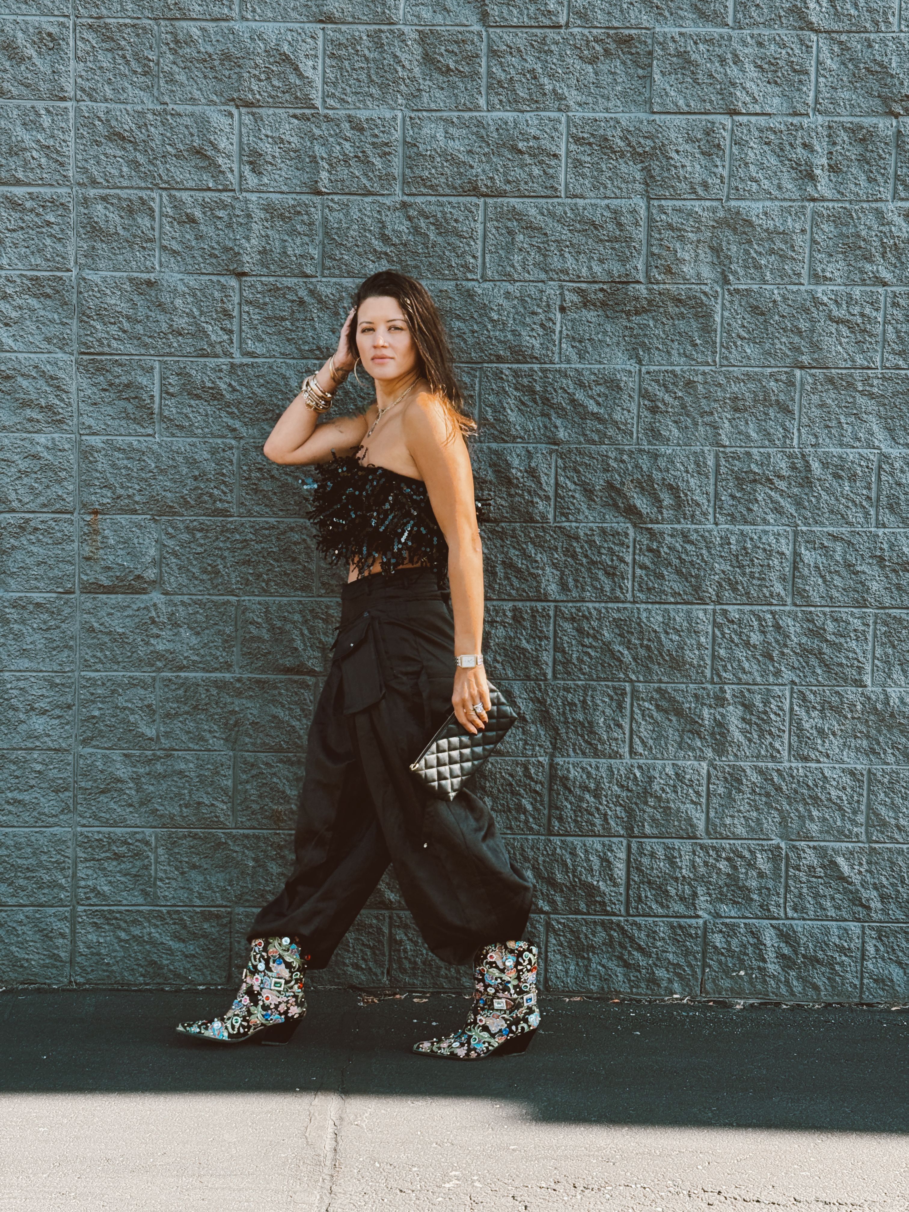 A MOMENT APART WIDE LEG TROUSER WITH POCKETS IN BLACK – AKIRA
