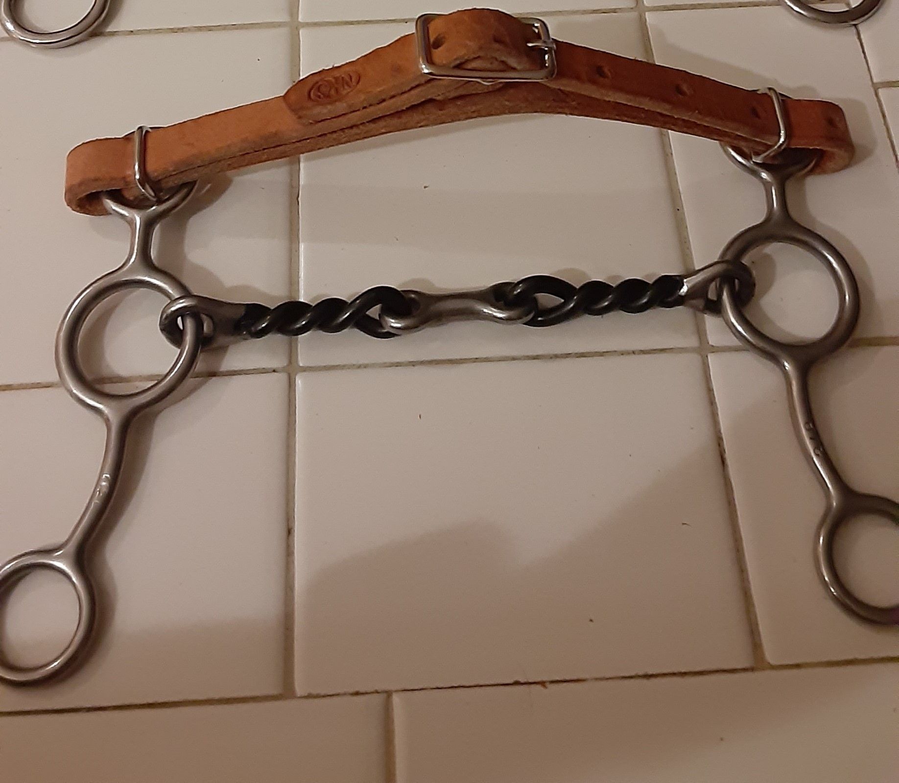 【中古】 Too Many Dogs Starlings Reinsman Twisted Wire Dog Bone Junior Cowhorse Gag Bit