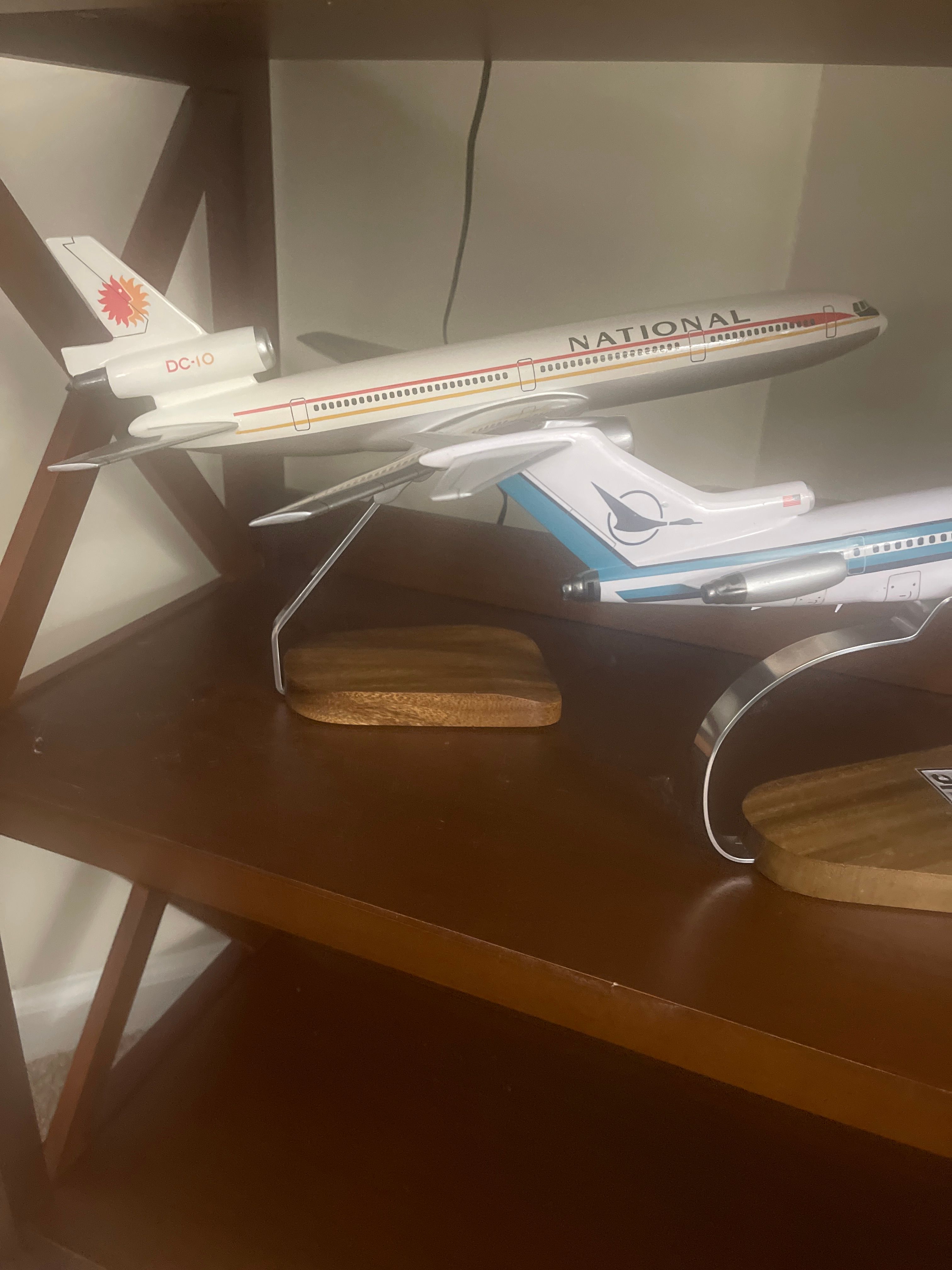 週末価格‼️1/200 CP Air DC-10 航空機モデル オレンジ 311OY9skAaL._UF350,350_QL50_.jpg