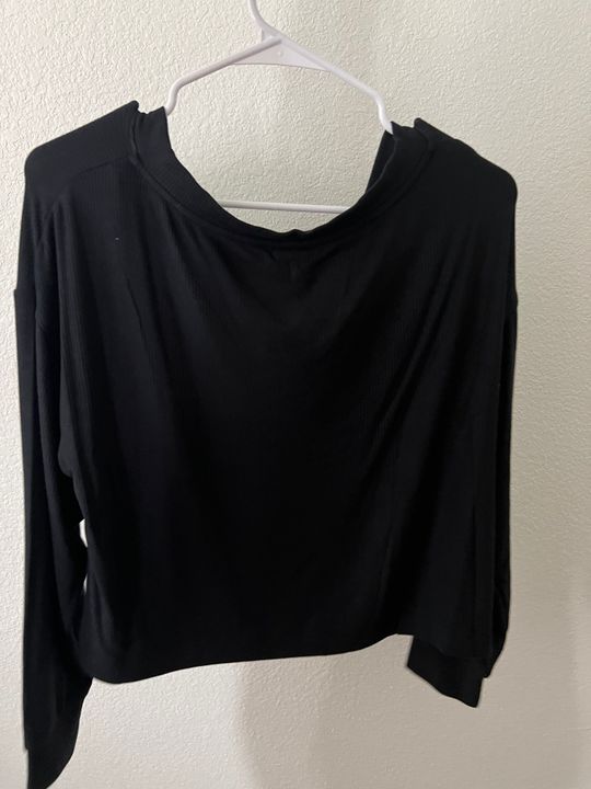 Women's Ribbed Long Sleeve Crop Top in Midnight