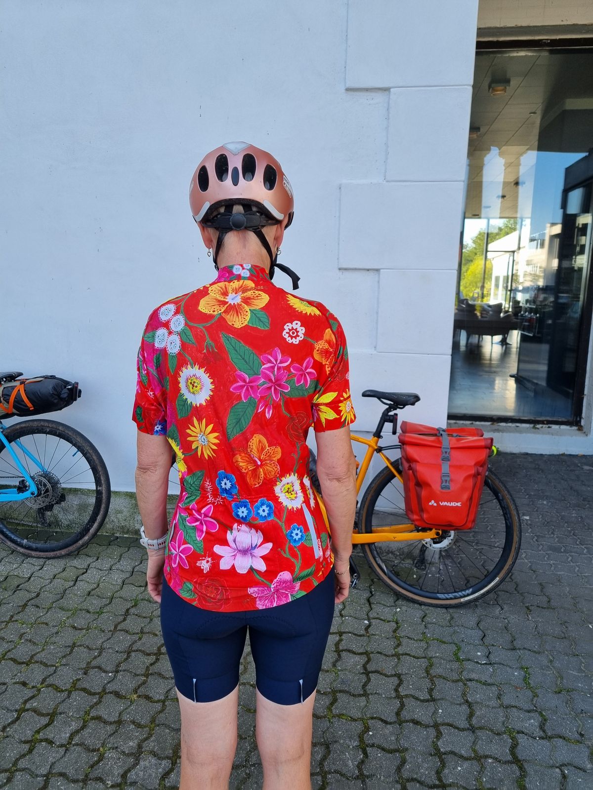 〈ASSOS〉SIGNATURE T-SHIRT MADE IN CYCLING Lady _Red ASSOS_MadeInCycling_Lady_T_AMT.jpg