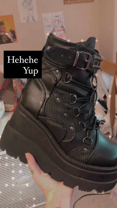 SHAKER-60 Demonia Keilplateau Stiefeletten babypink Hologramm Kontrasteinsätze