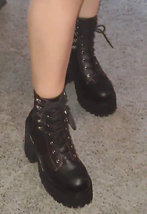 demonia assault boots