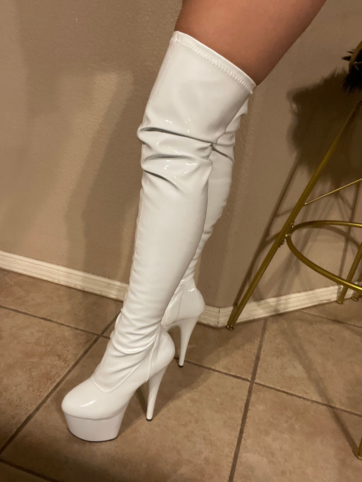 mountain light boots