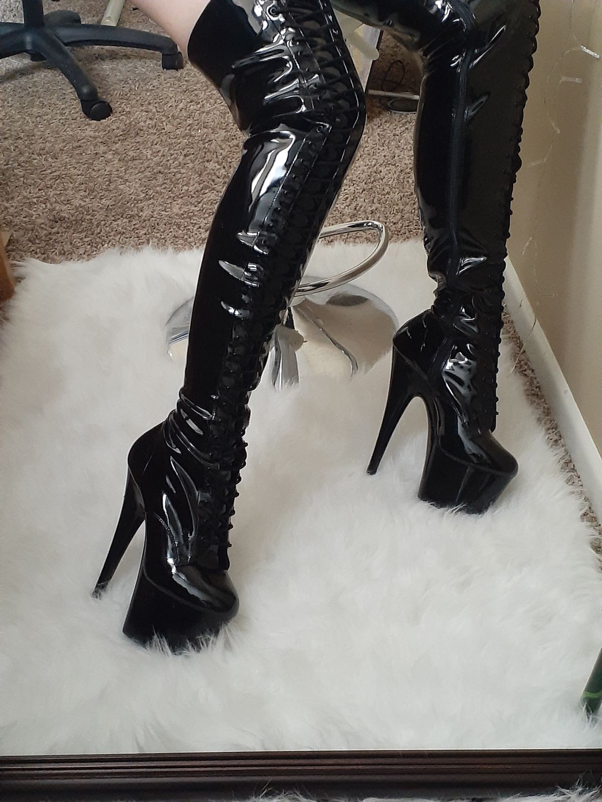 pleaser flamingo 3023