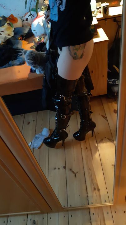 pleaser delight 3028