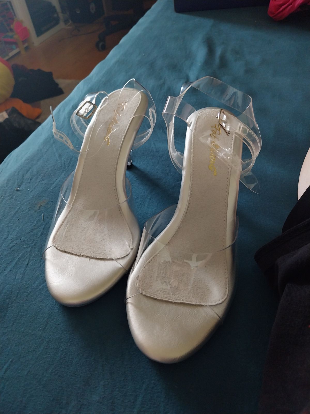 Fabulicious Belle-308 in Clear – Pleaser Shoes