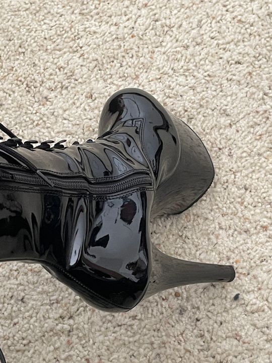 Pleaser Aspire-1020 in Black Vegan Leather/Black – Pleaser Shoes
