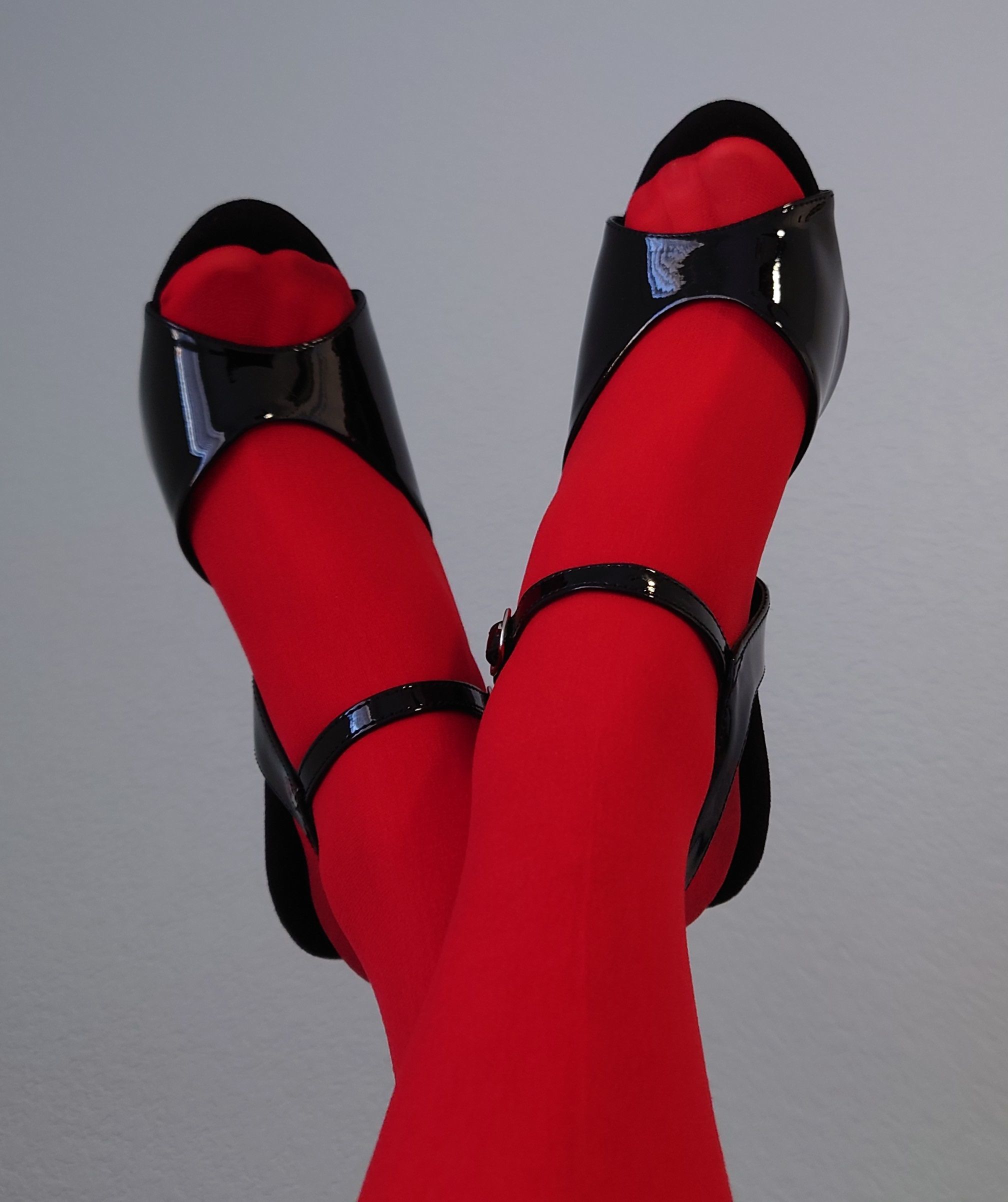 Fabuliciousヒール Fabulicious Lip-109 in Black – Pleaser Shoes