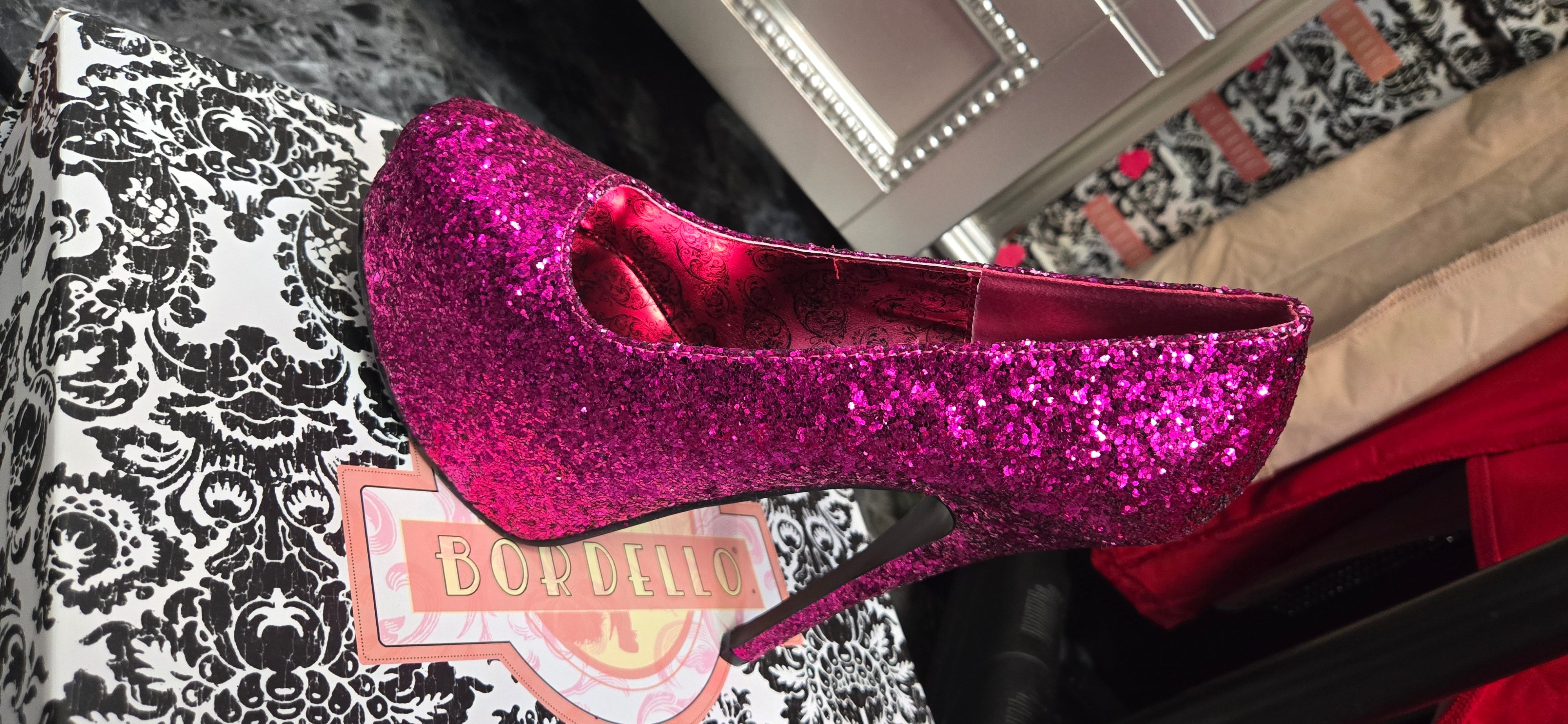 Bordello Teeze-06G in Pink – Pleaser Shoes