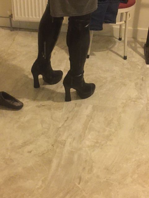 pleaser electra 3000