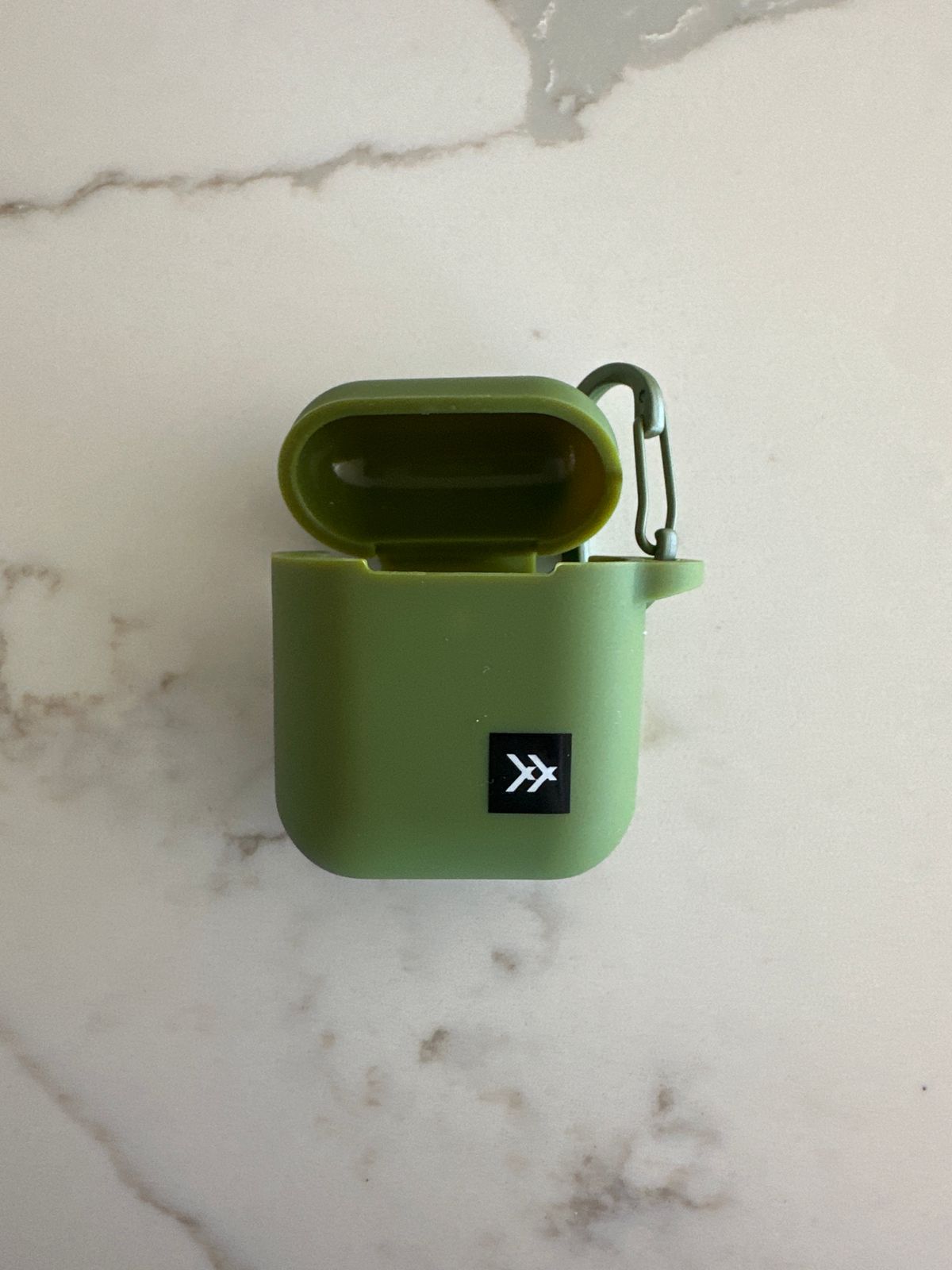 ＊OFF WHITE＊ Burrow Silicone Airpods Pro Case 関税/送料込 2a01aa47-fbb6-4123-aa6b-