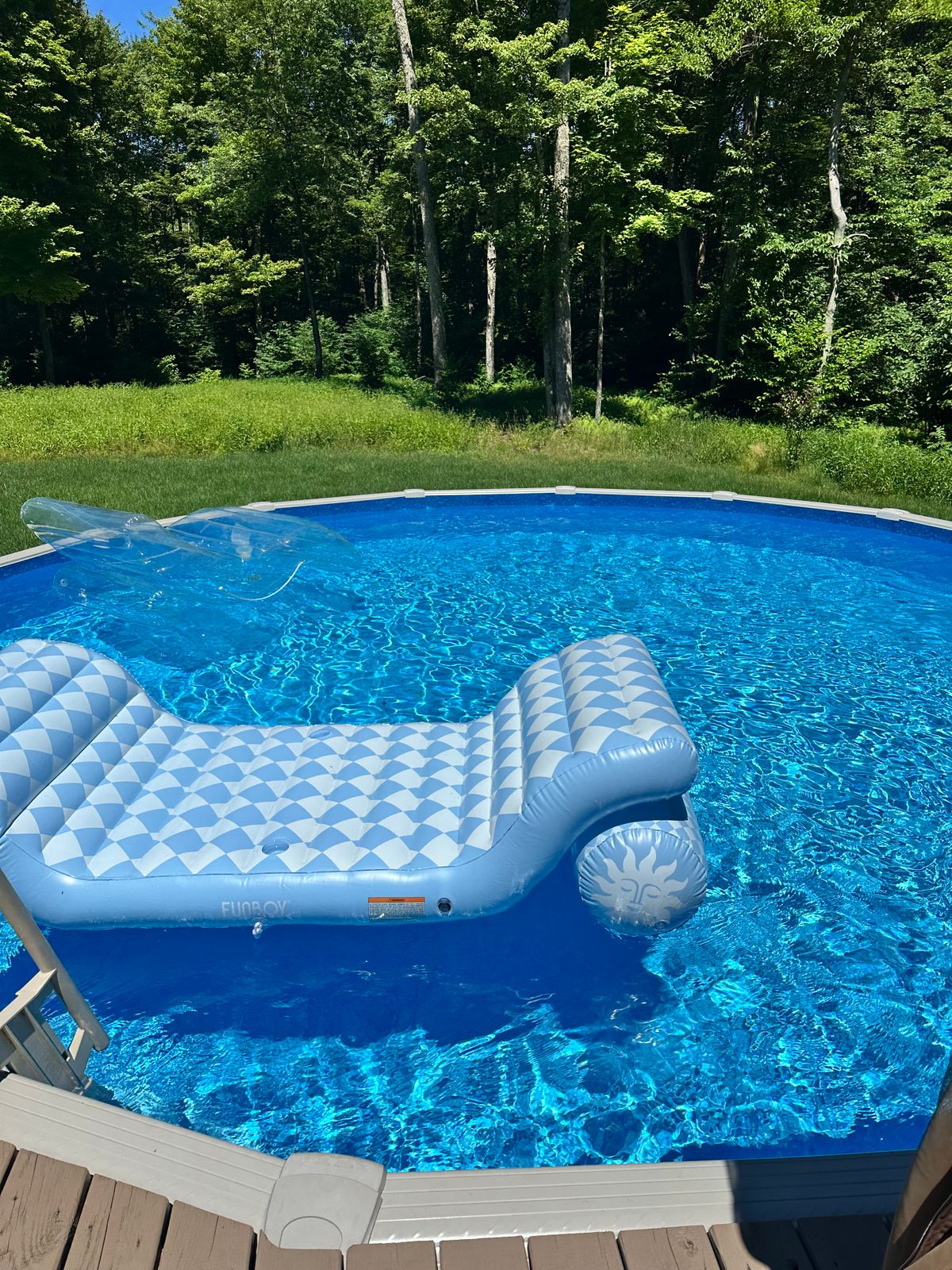 floating pool chaise