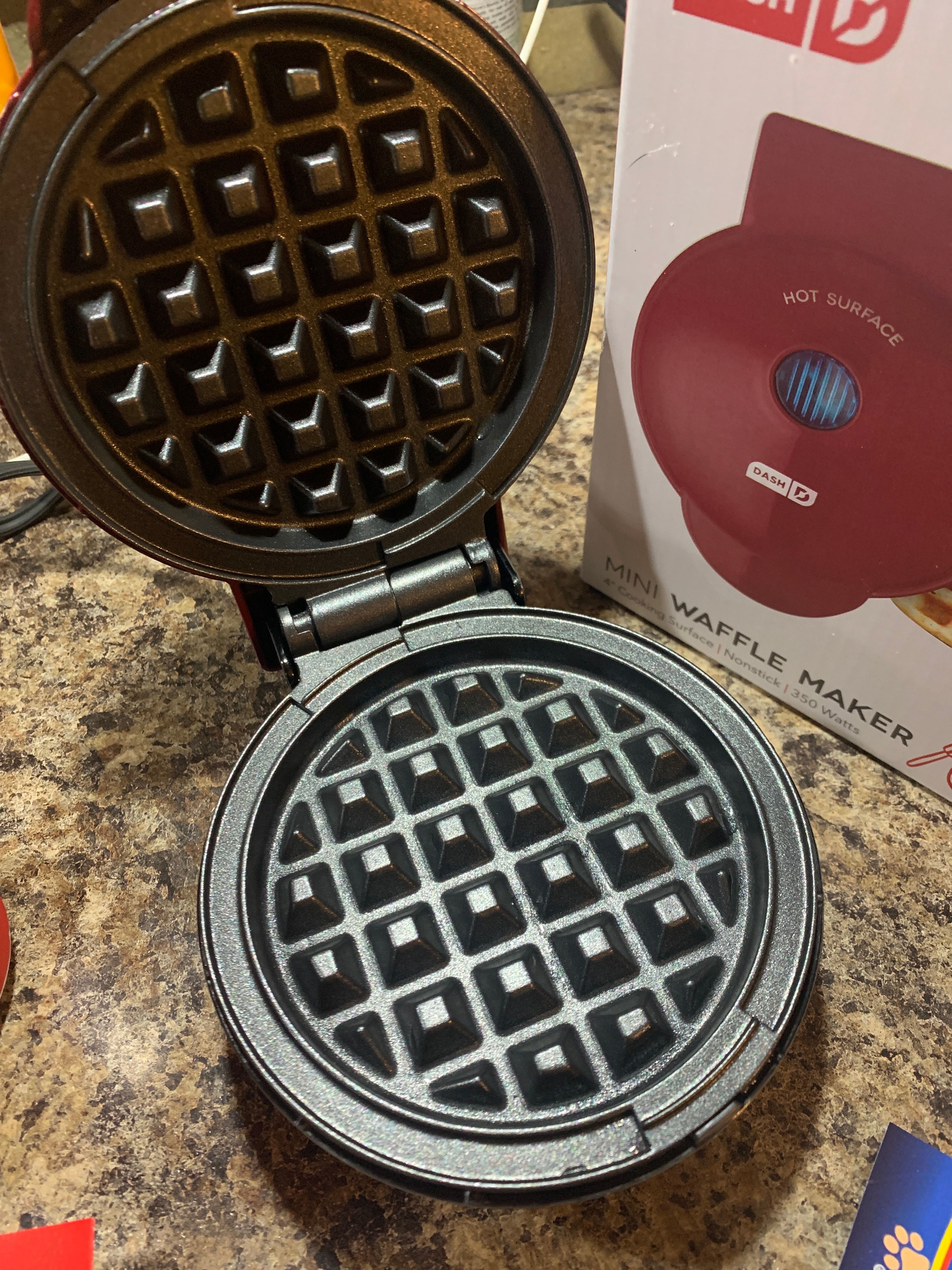 toastmaster waffle iron red light