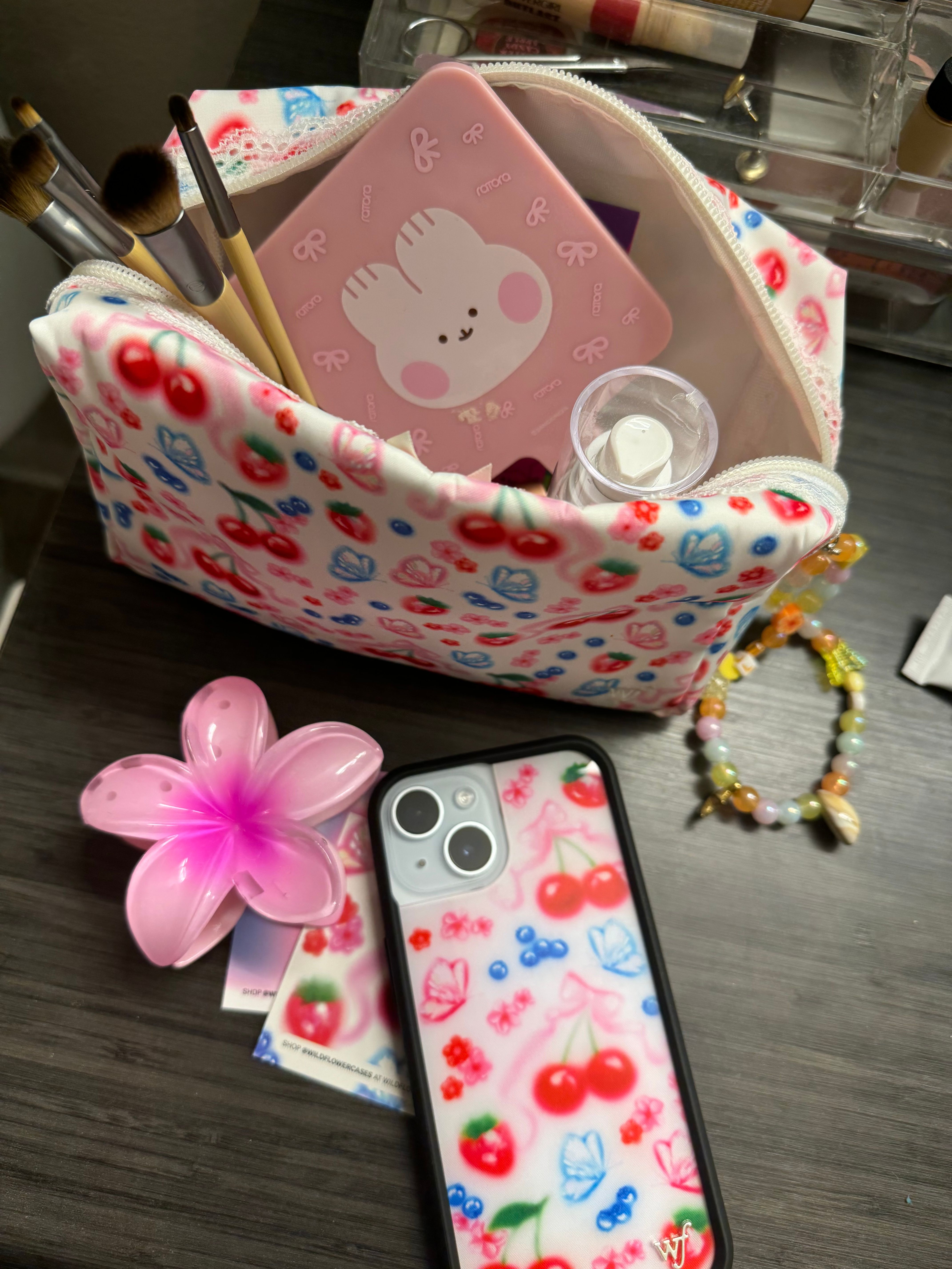 ★追跡&関税込【WILDFLOWER】iPad Pro Folio/Sweet Cherries Sweet Cherries iPad Pro FolioiPad Folio 11