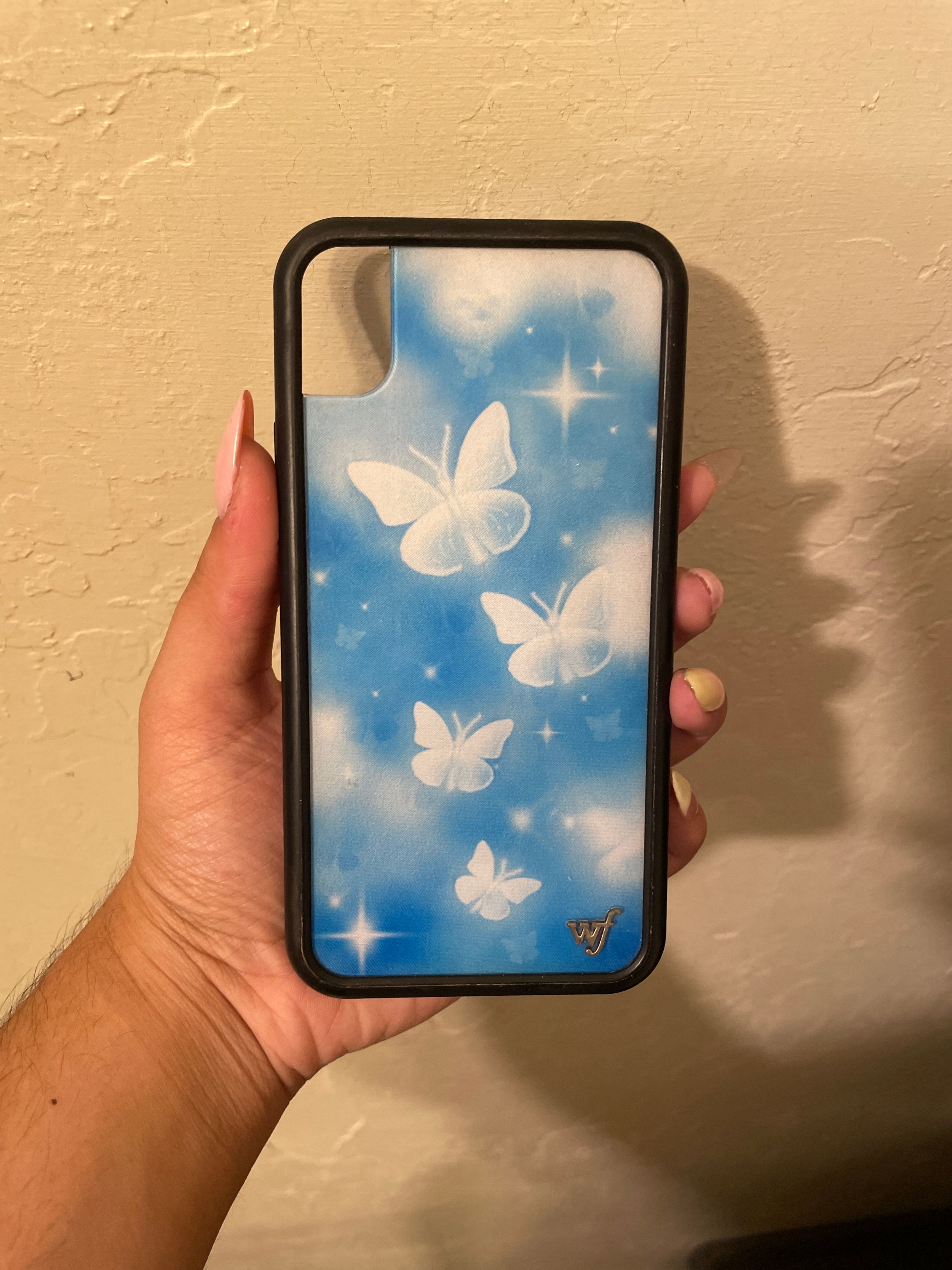 wildflower iPhone15ケース 蝶のデザイン wildflower iPhone15ケース 蝶のデザイン 新型iPhone15シリーズ