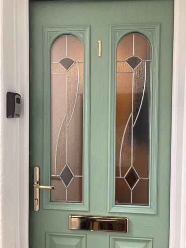 Review by Claire Witkin