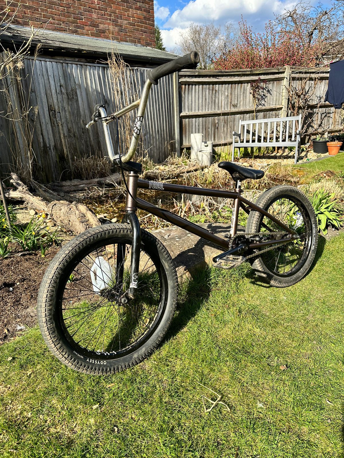 Universal Cycles -- Odyssey Super Circuit K-Lyte 20