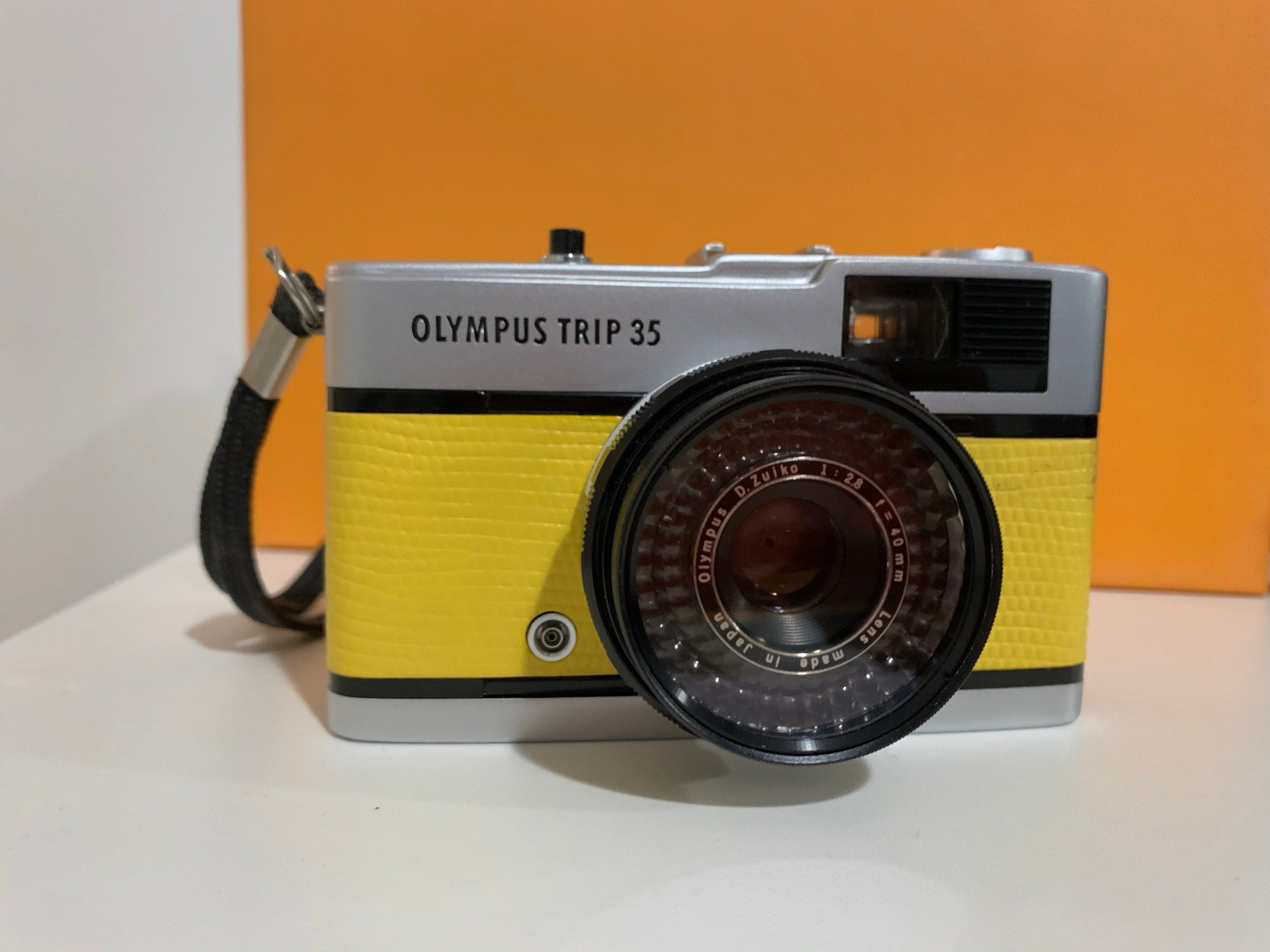 オリンパス トリップ35 Olympus Trip35 オリジナル色(イエロー) Olympus Trip 35 - Sunshine Yellow | Lovingly Refurbished and Fully Tes