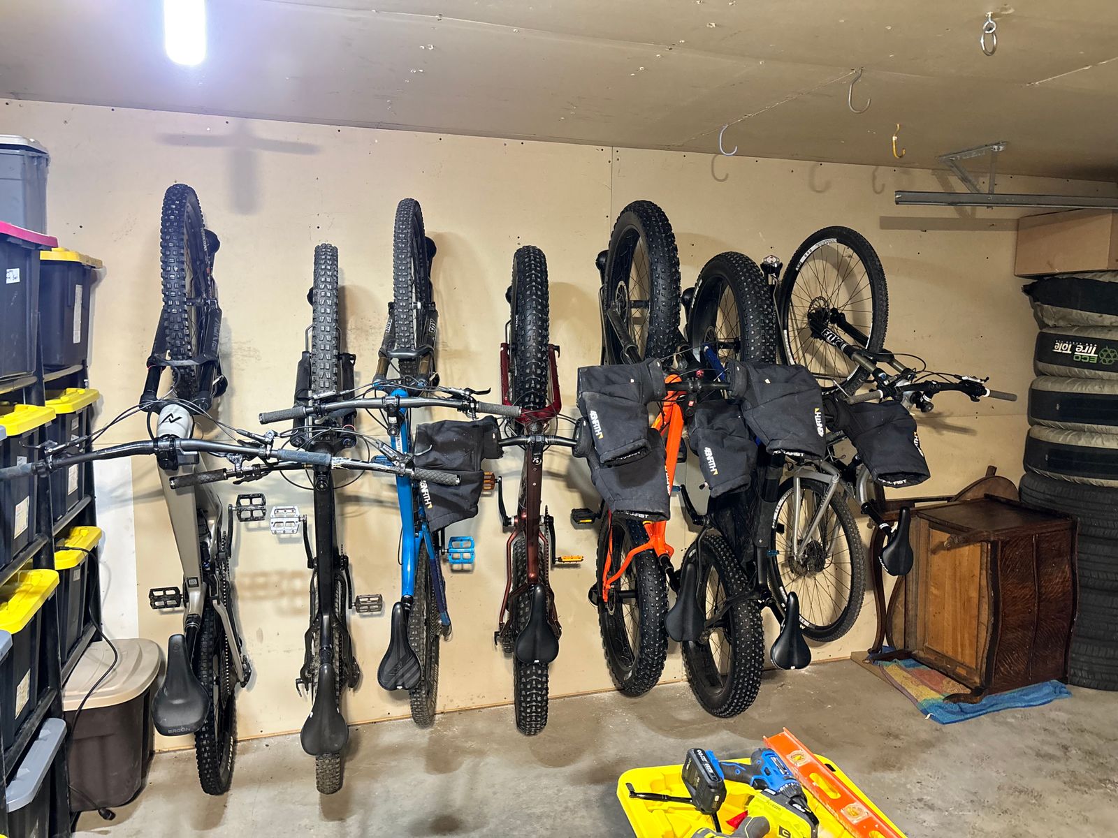 Mountain Bike Wall Mount Fat Tire Bike Racks Wall Mount Canadian