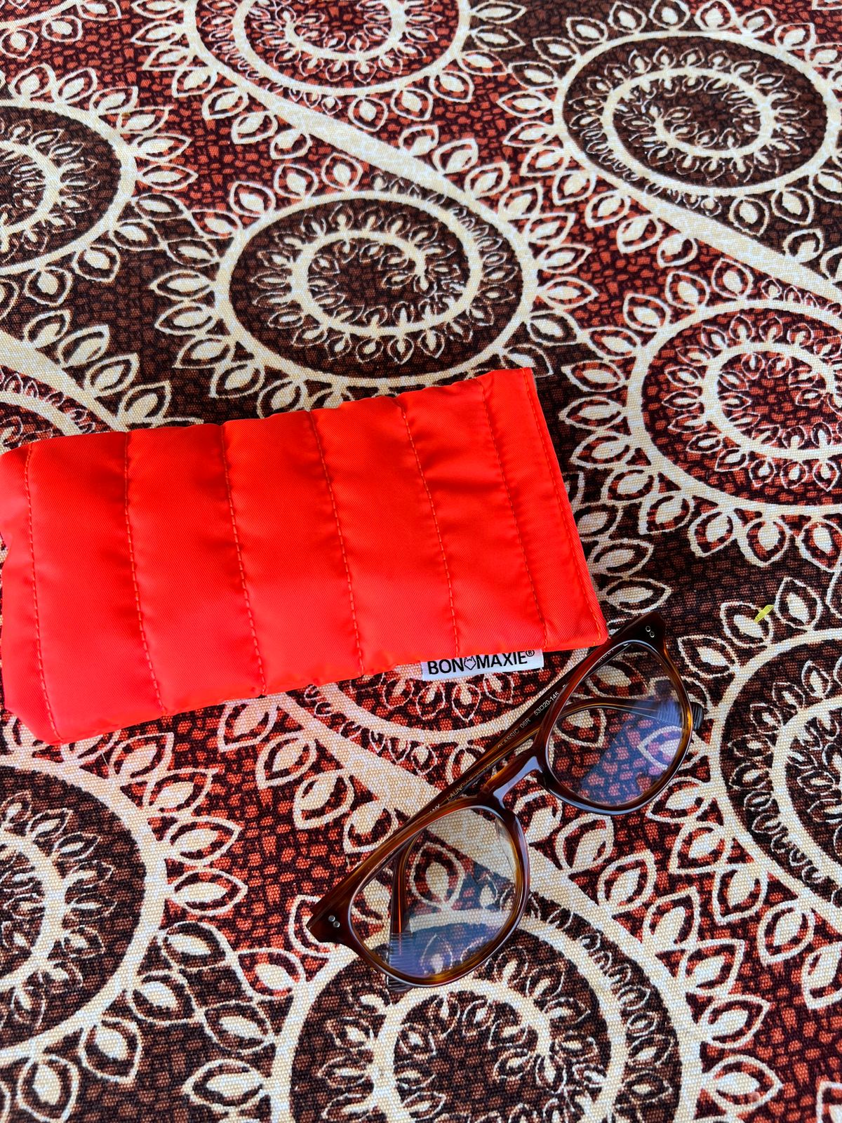 EasySqueezy Glasses Case Neon Pink Buy & Shop Womens Soft Glasses