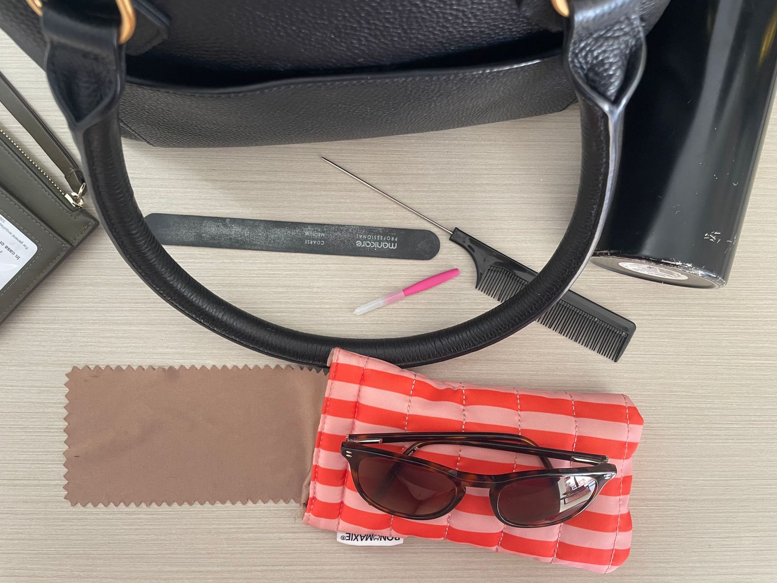 EasySqueezy Glasses Case Neon Pink Buy & Shop Womens Soft Glasses