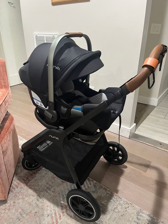 Nuna PIPA RX Car Seat + RELX base